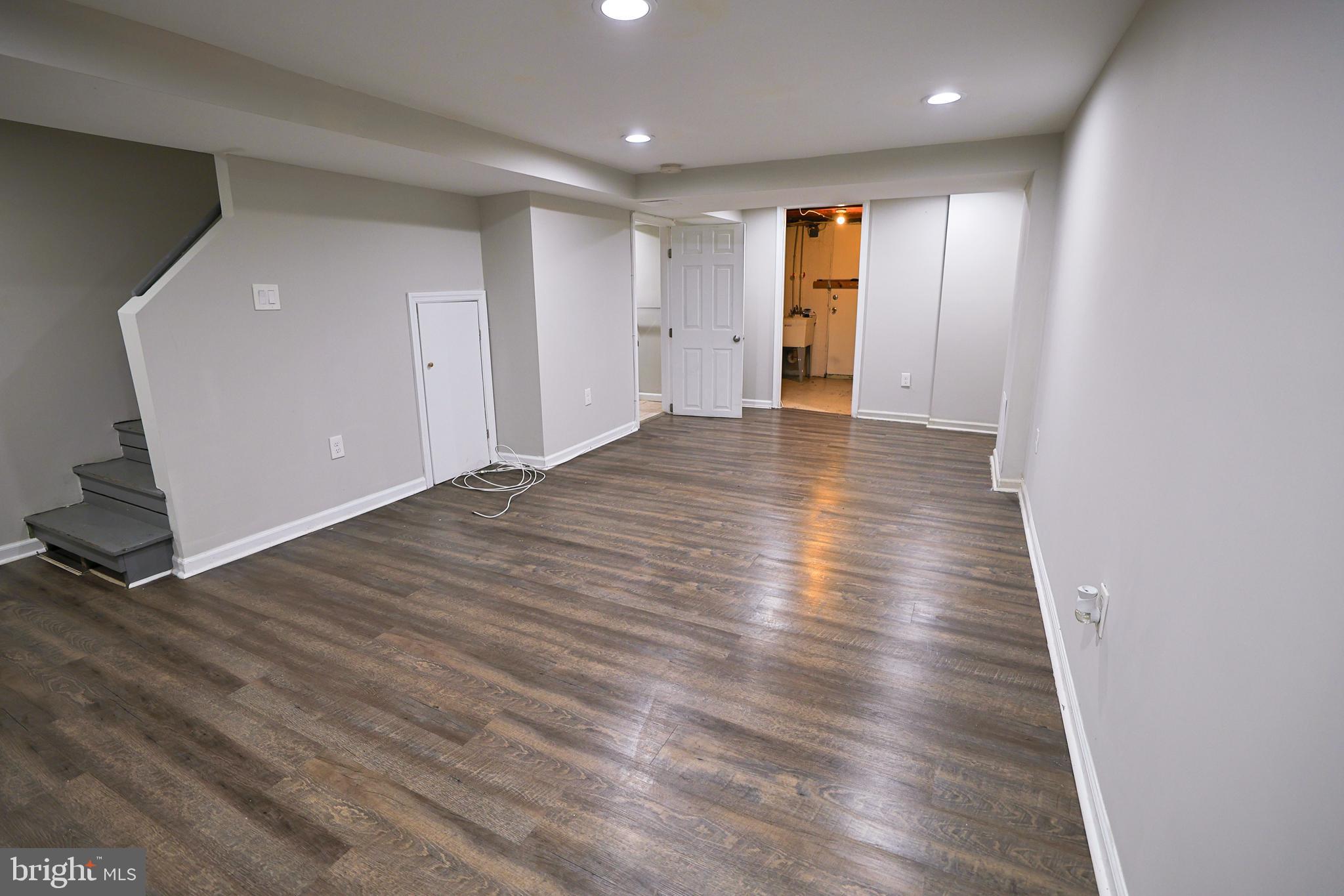 FLANNERY LANE - Residential