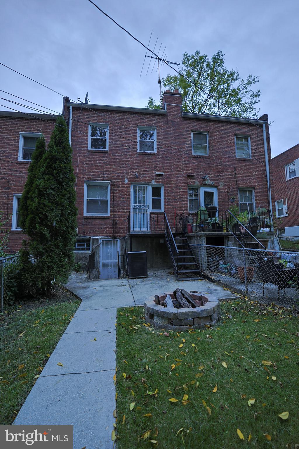 FLANNERY LANE - Residential