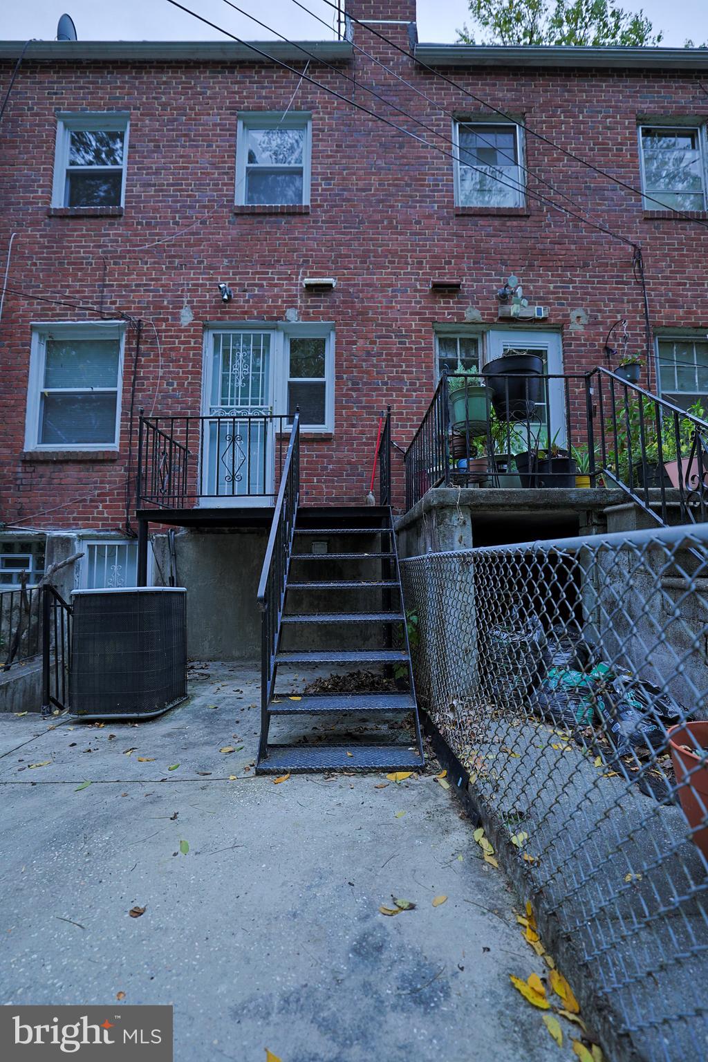 FLANNERY LANE - Residential