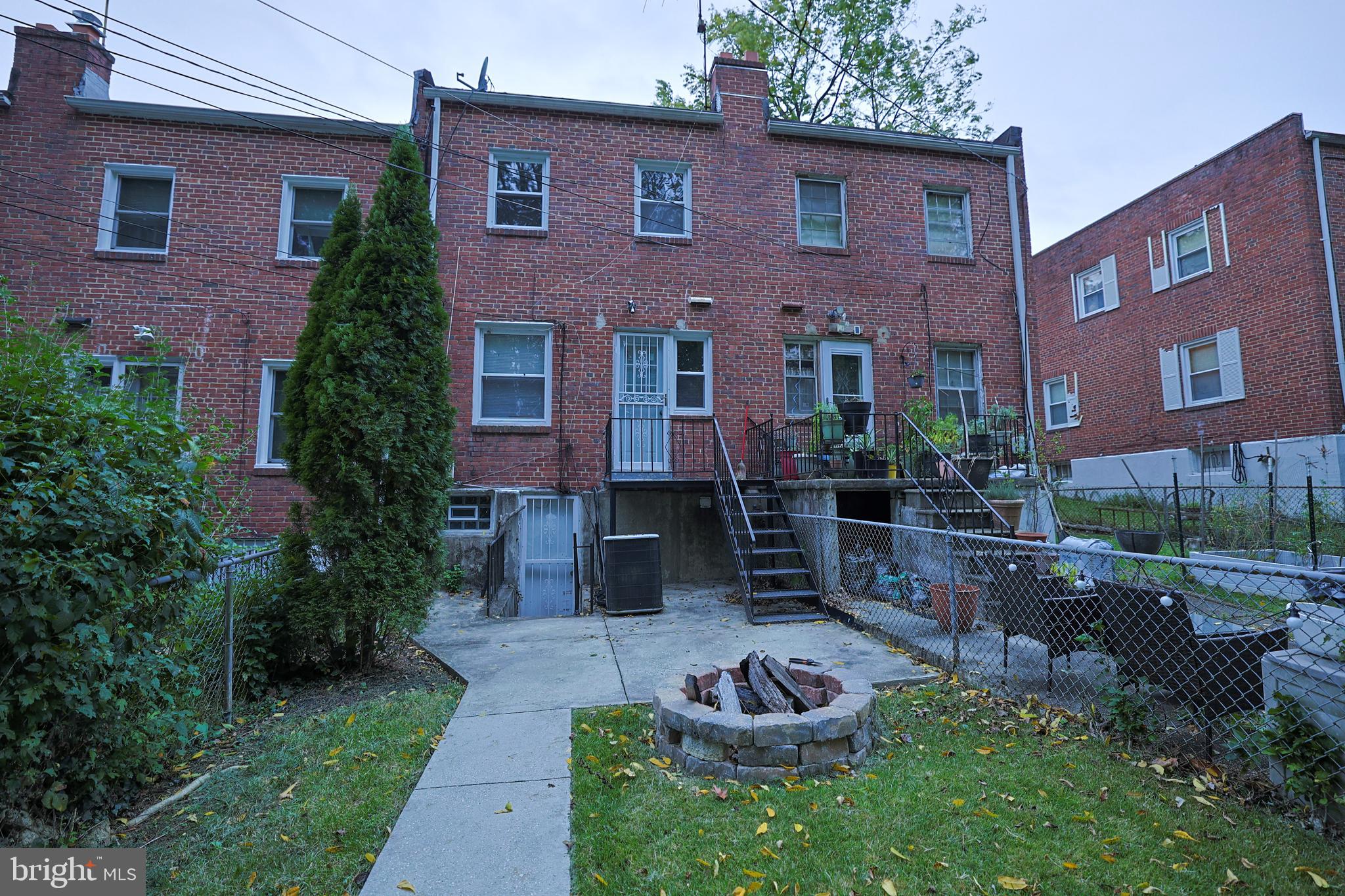 FLANNERY LANE - Residential