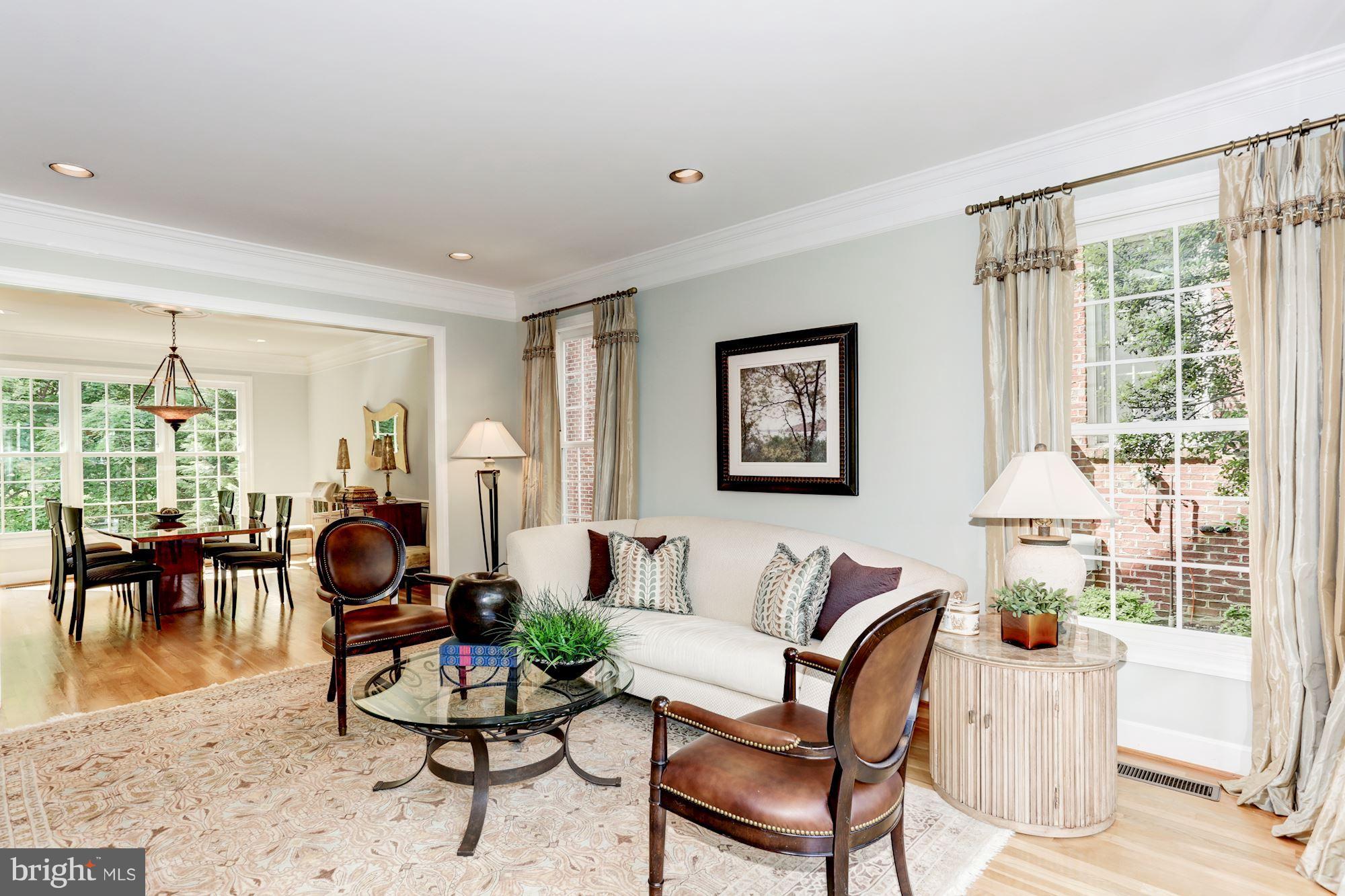 RIVER FALLS - Residential