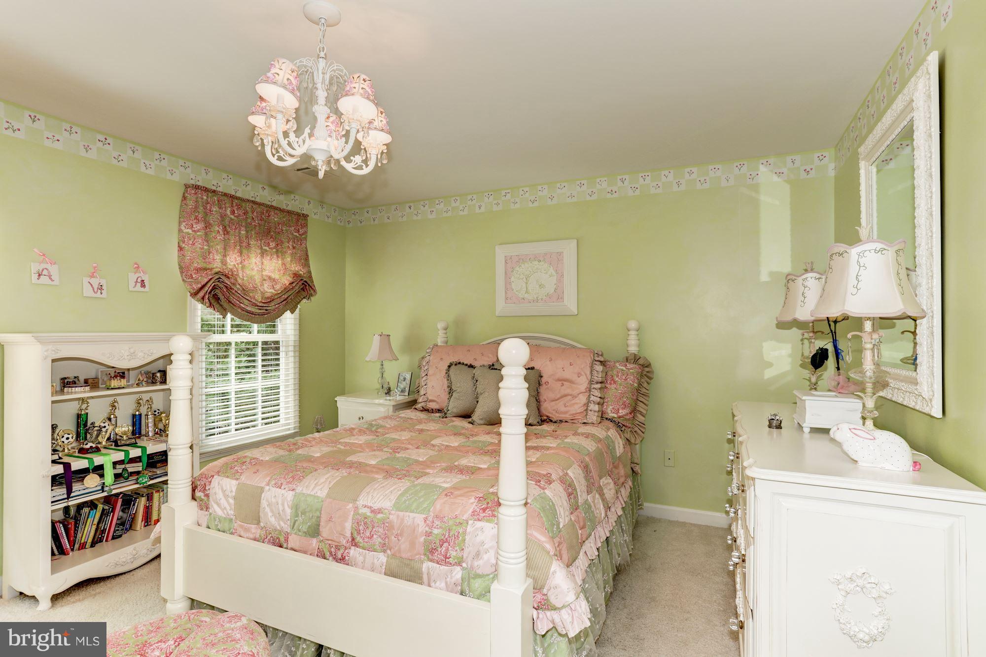 RIVER FALLS - Residential