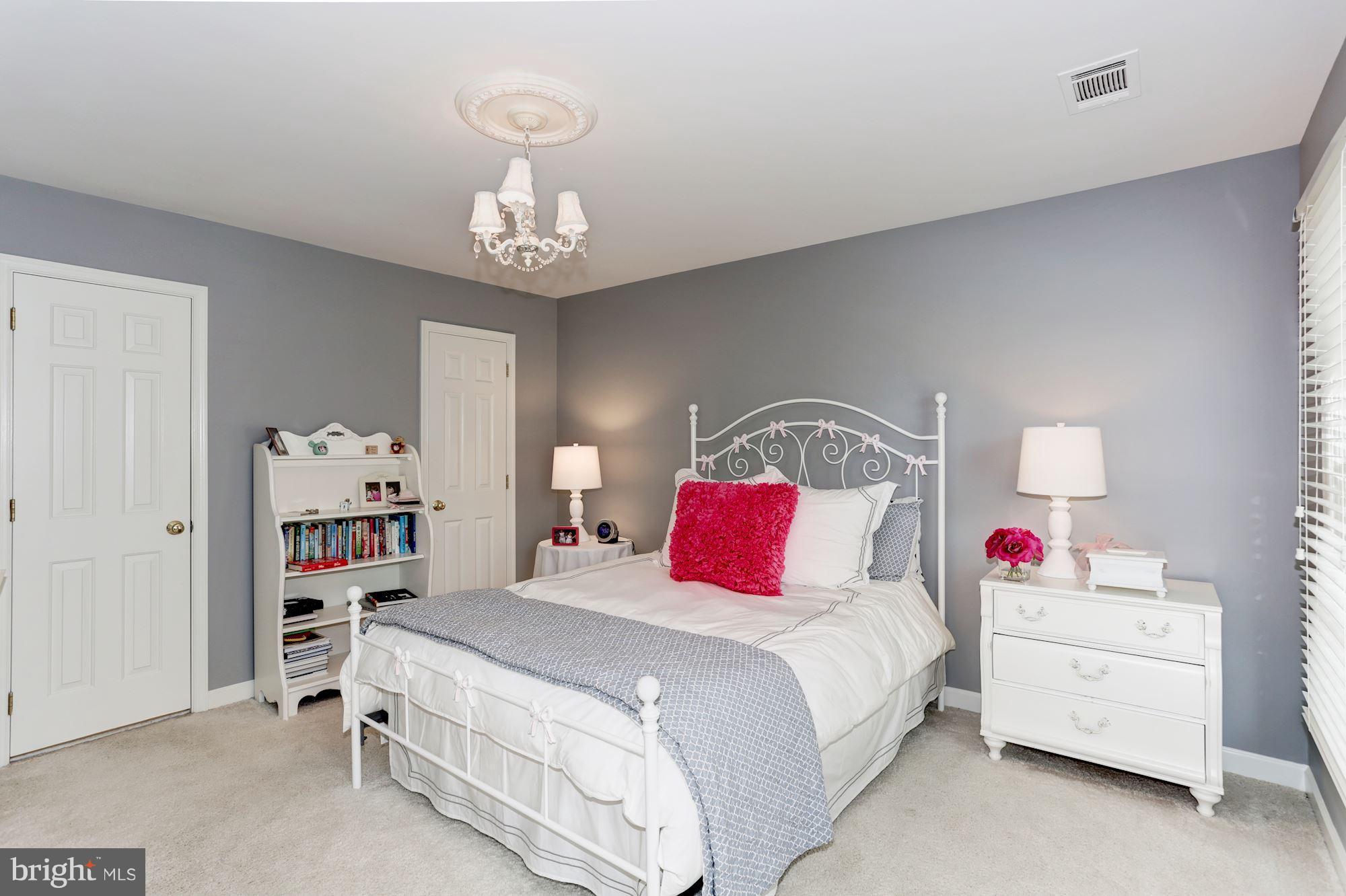 RIVER FALLS - Residential