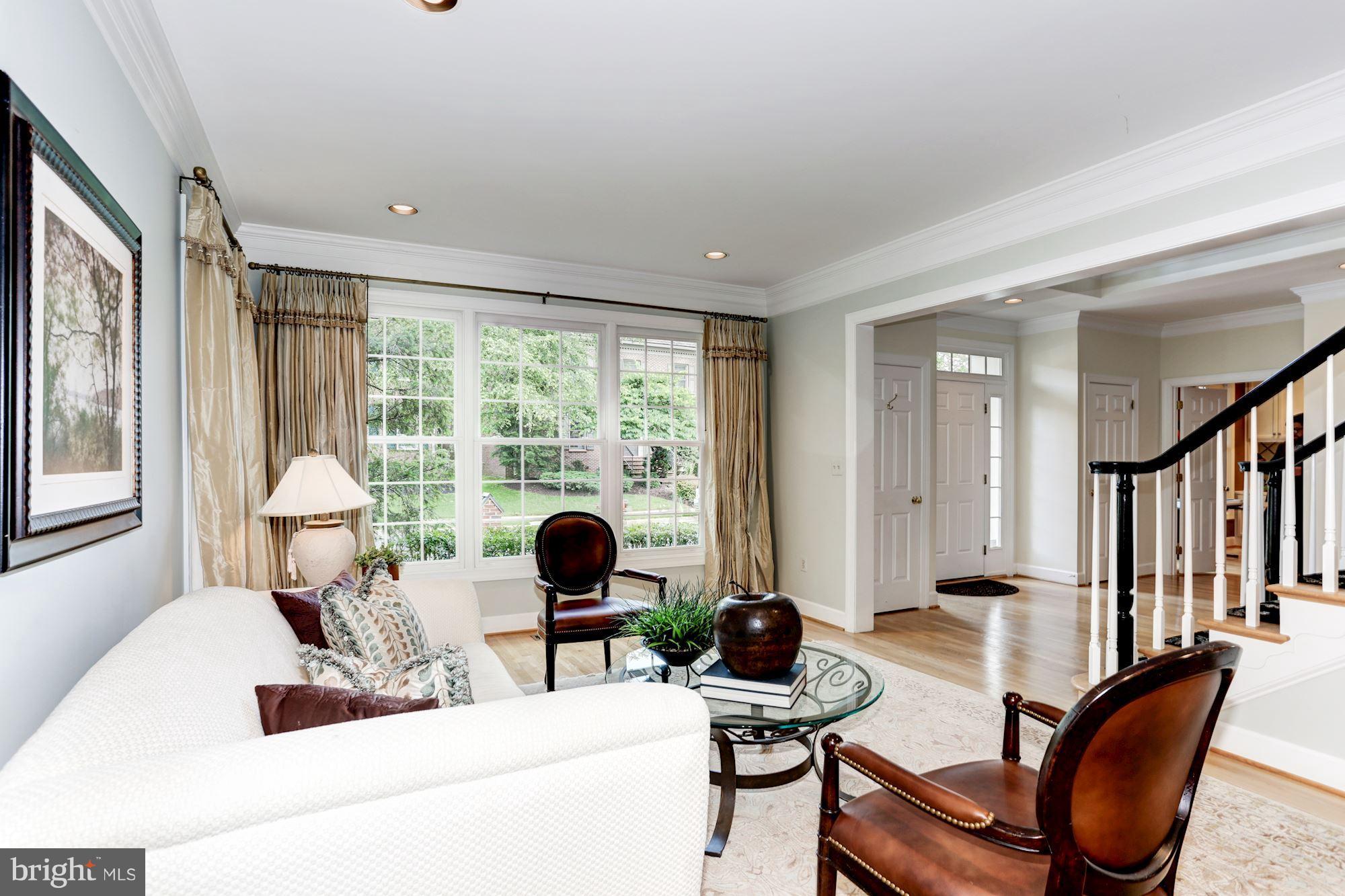 RIVER FALLS - Residential