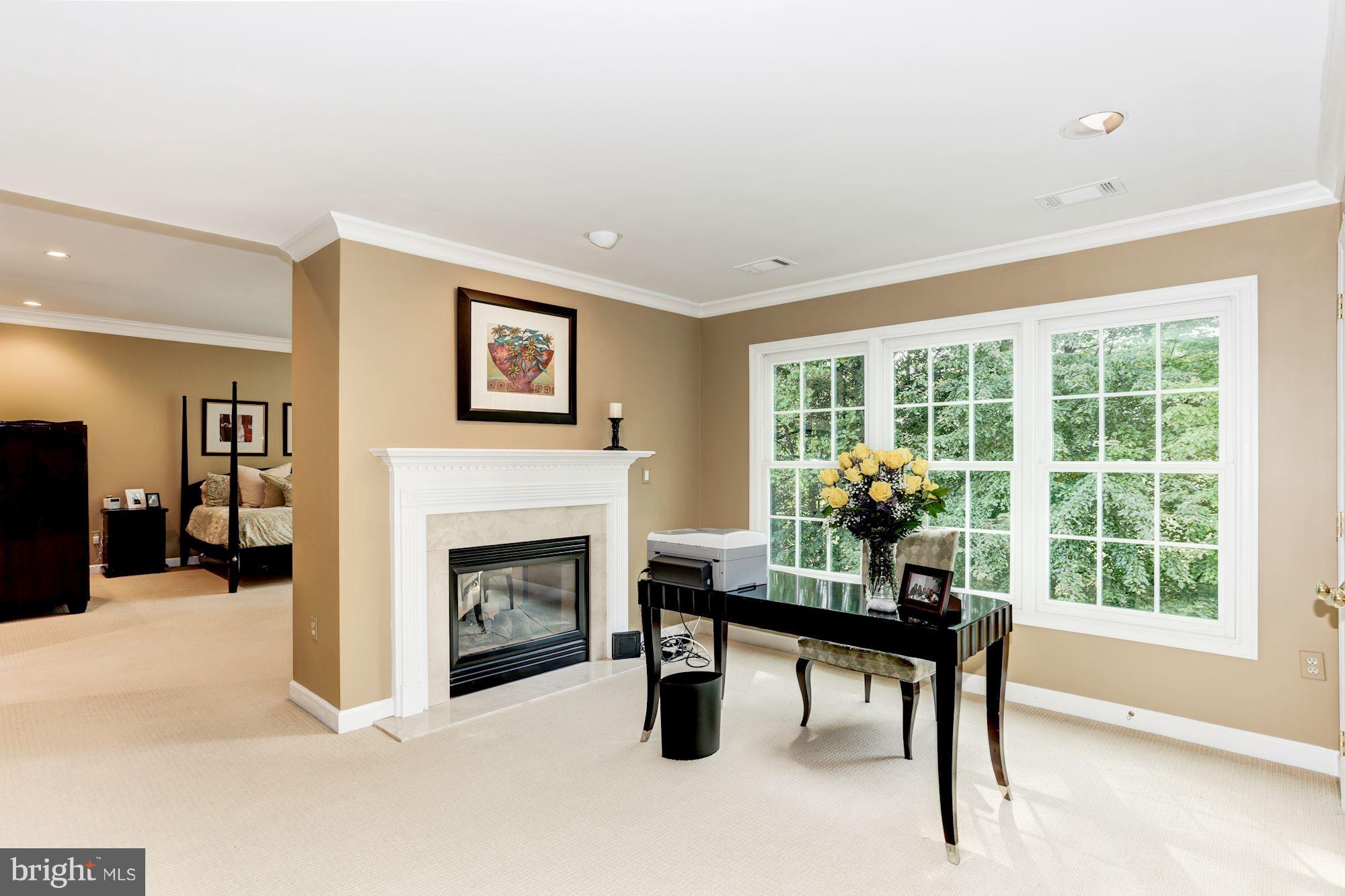 RIVER FALLS - Residential