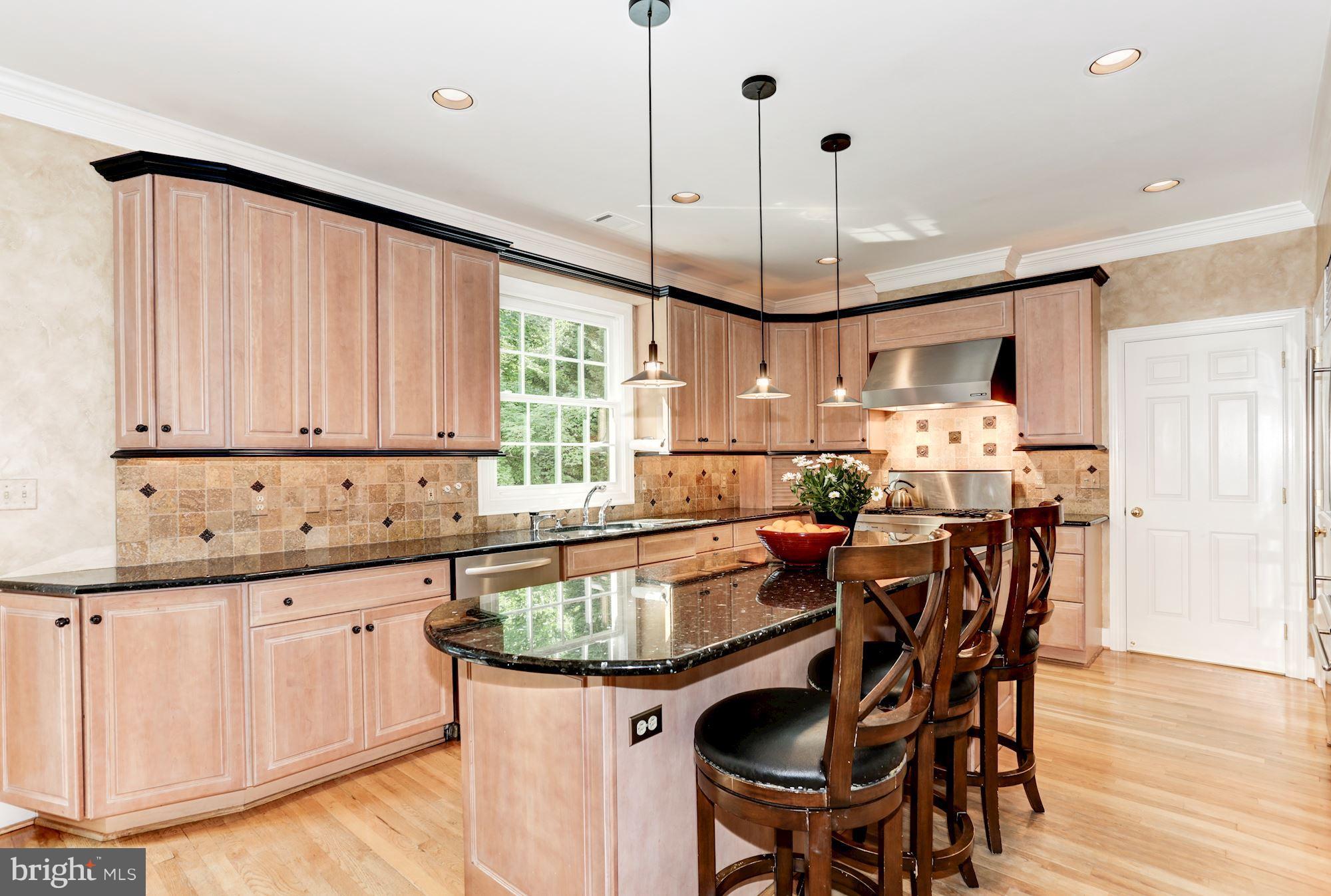 RIVER FALLS - Residential