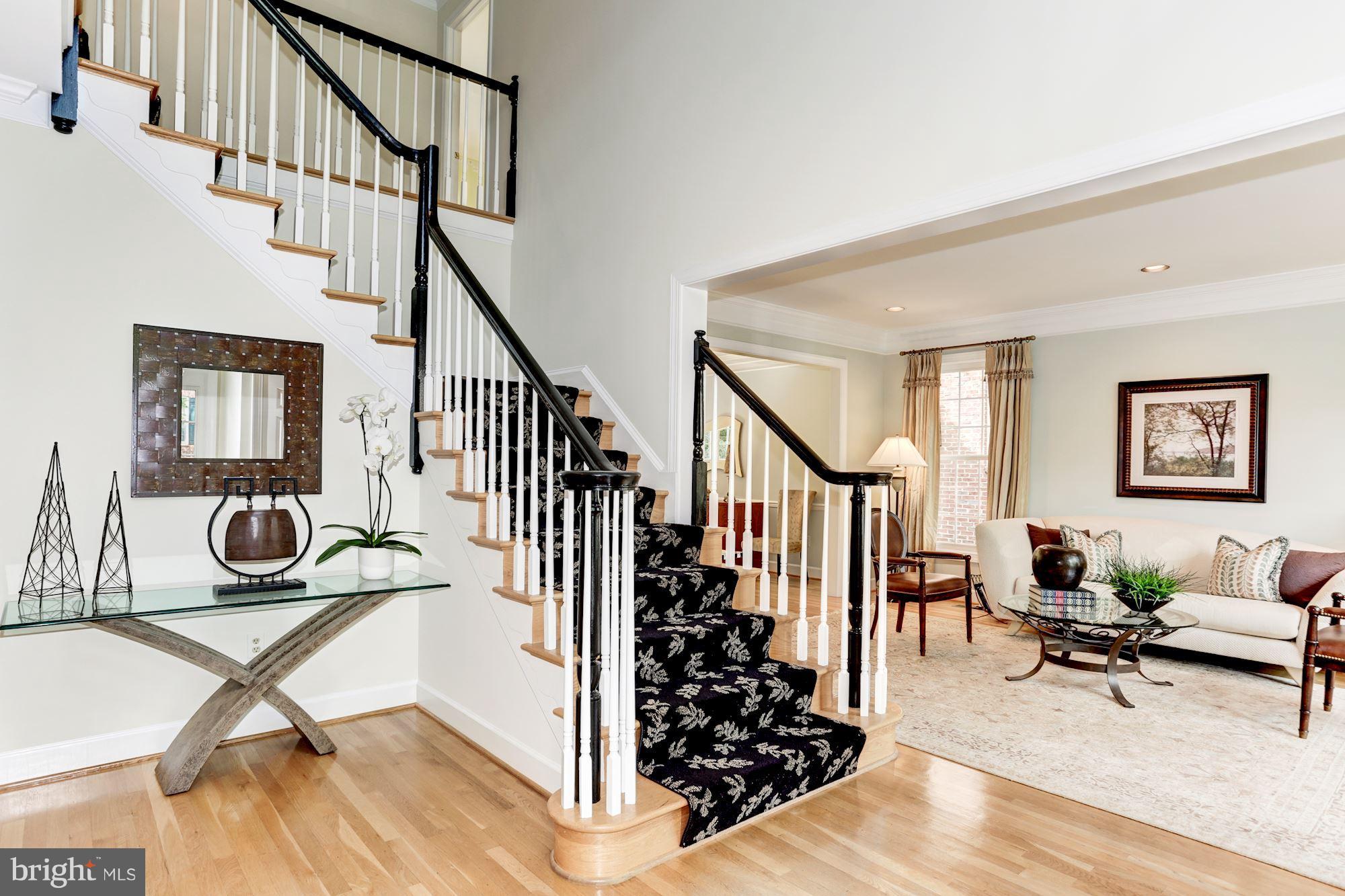 RIVER FALLS - Residential