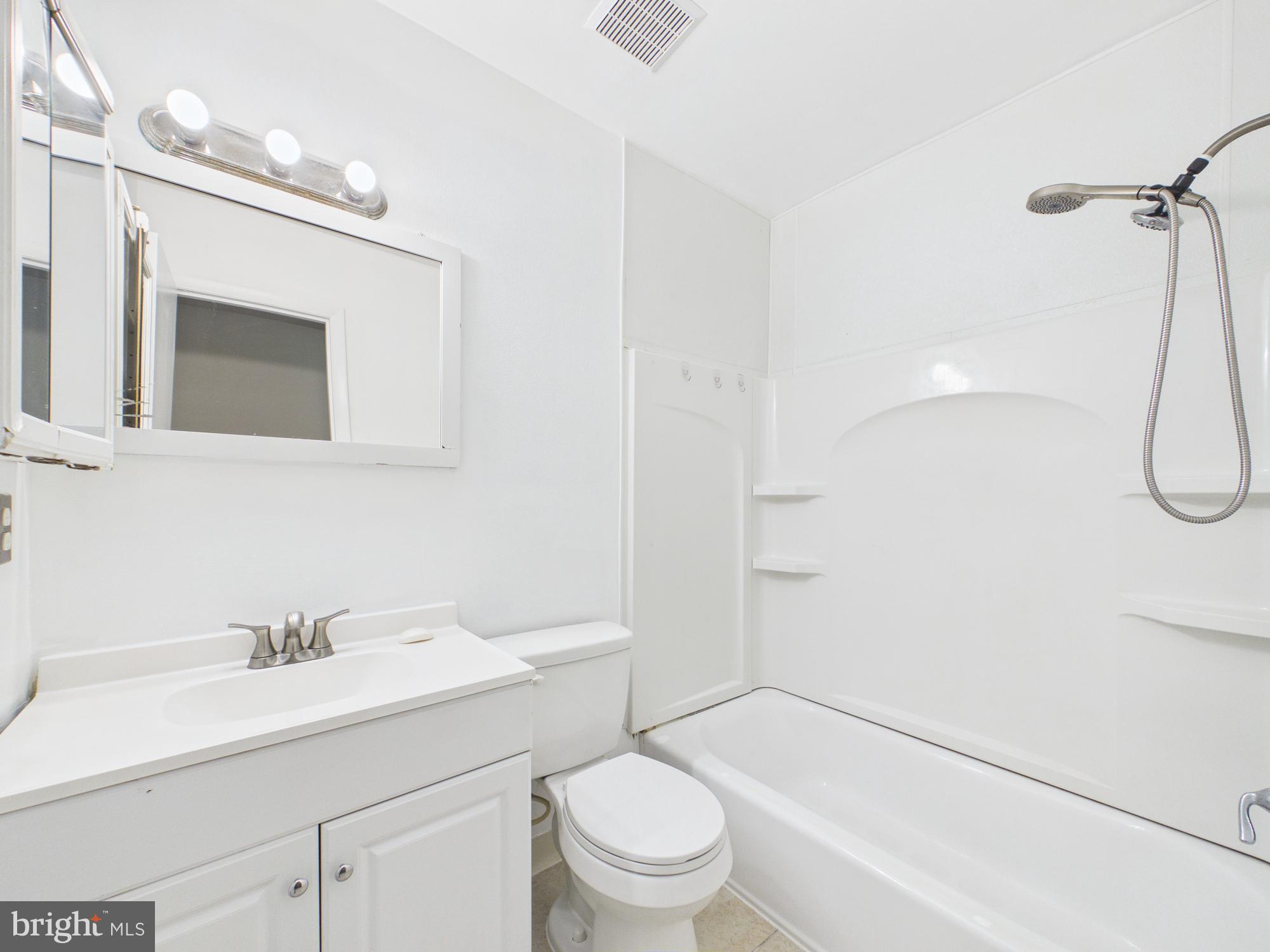 DALE CITY - Residential