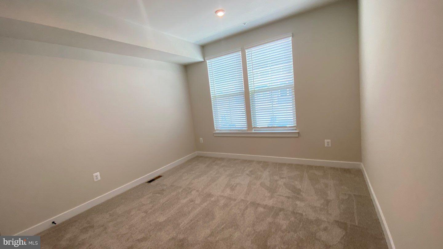 TOWN SQUARE ROW - Residential Lease