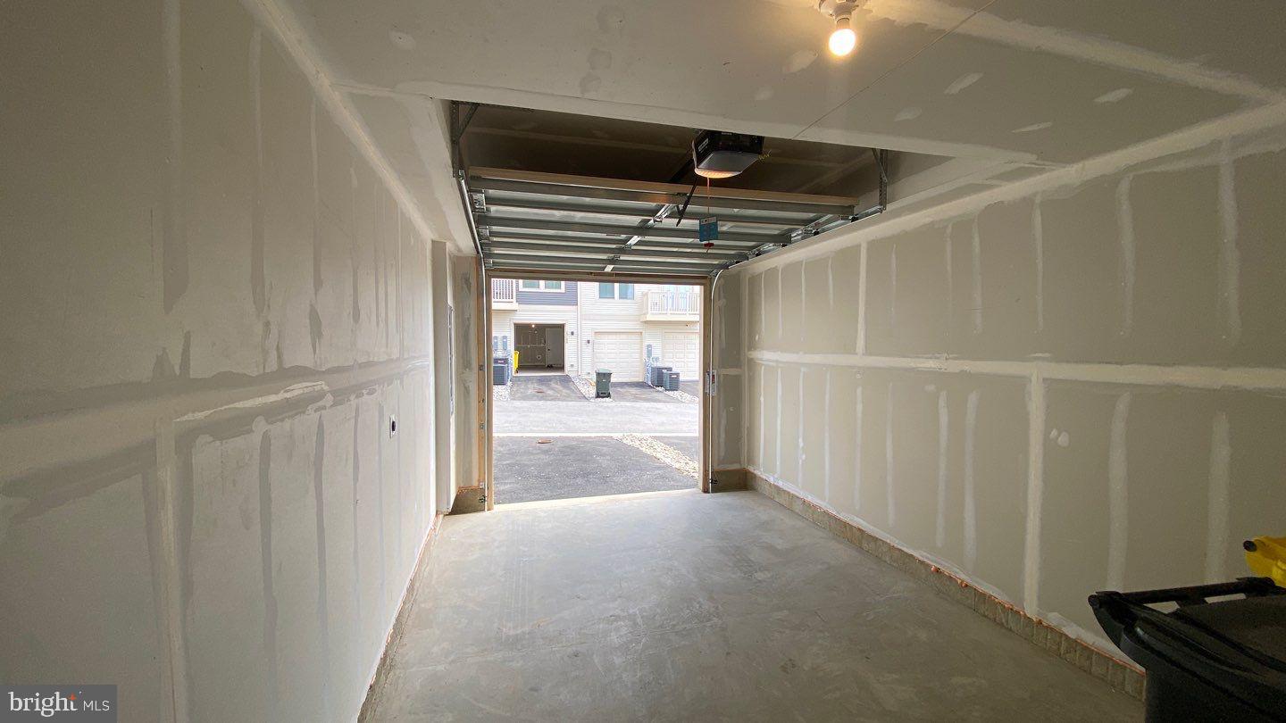 TOWN SQUARE ROW - Residential Lease