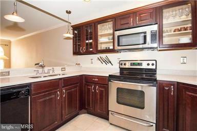 PENTHOUSE - Residential Lease