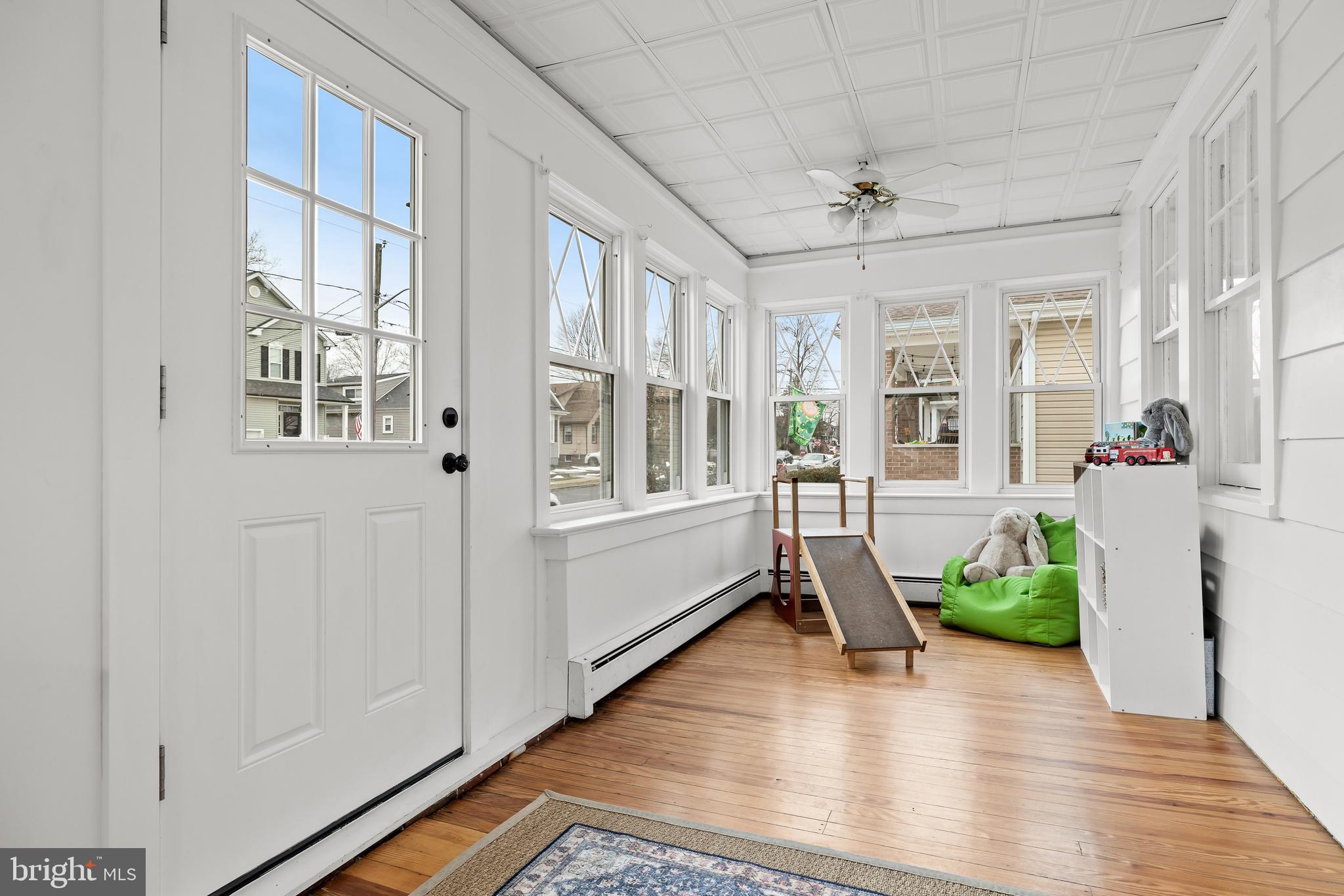 111 E OAKLAND AVENUE