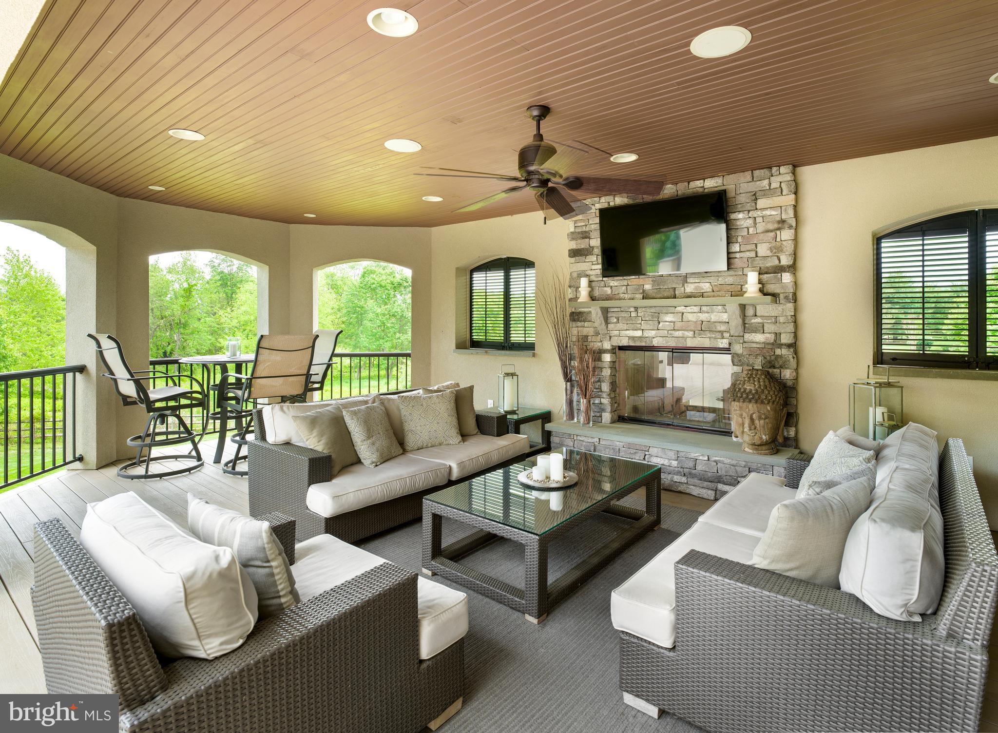 CHANTILLY FARM - Residential
