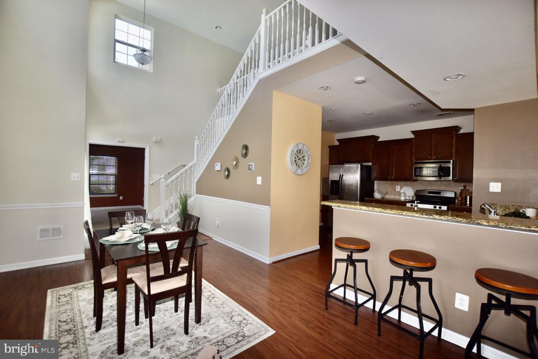 LAKELANDS AT EASTON - Residential