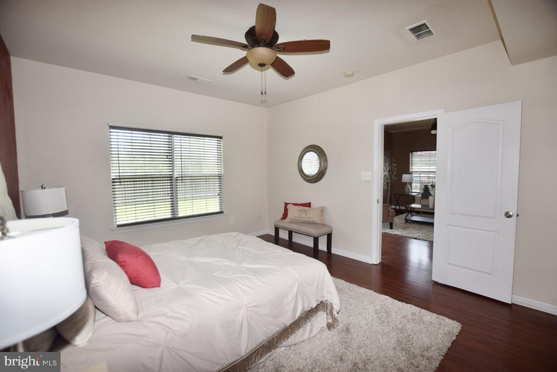 LAKELANDS AT EASTON - Residential