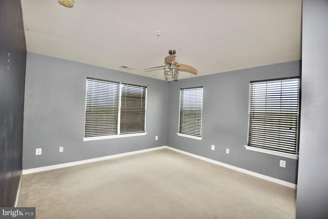 LAKELANDS AT EASTON - Residential