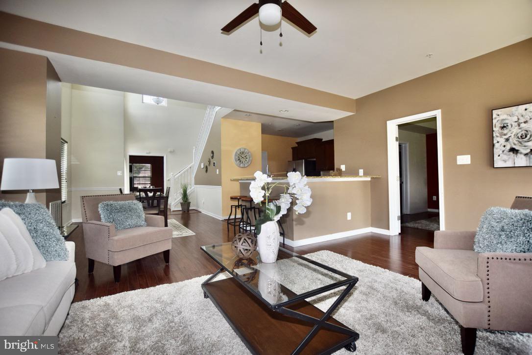 LAKELANDS AT EASTON - Residential