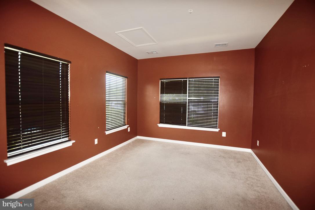 LAKELANDS AT EASTON - Residential