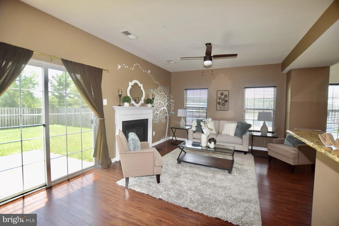 LAKELANDS AT EASTON - Residential