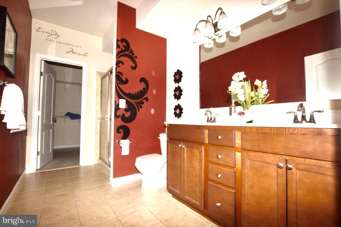 LAKELANDS AT EASTON - Residential