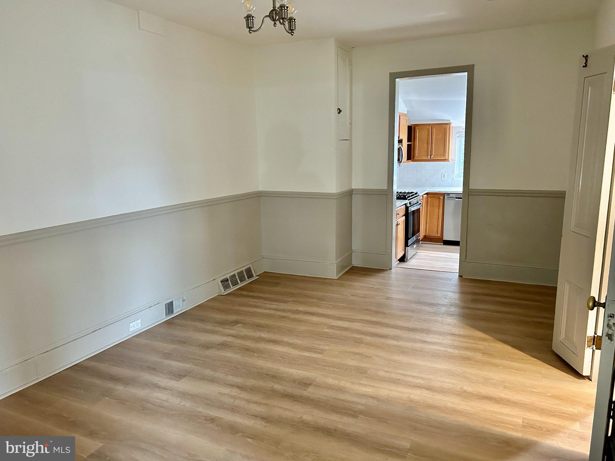 ELKINS PARK - Residential