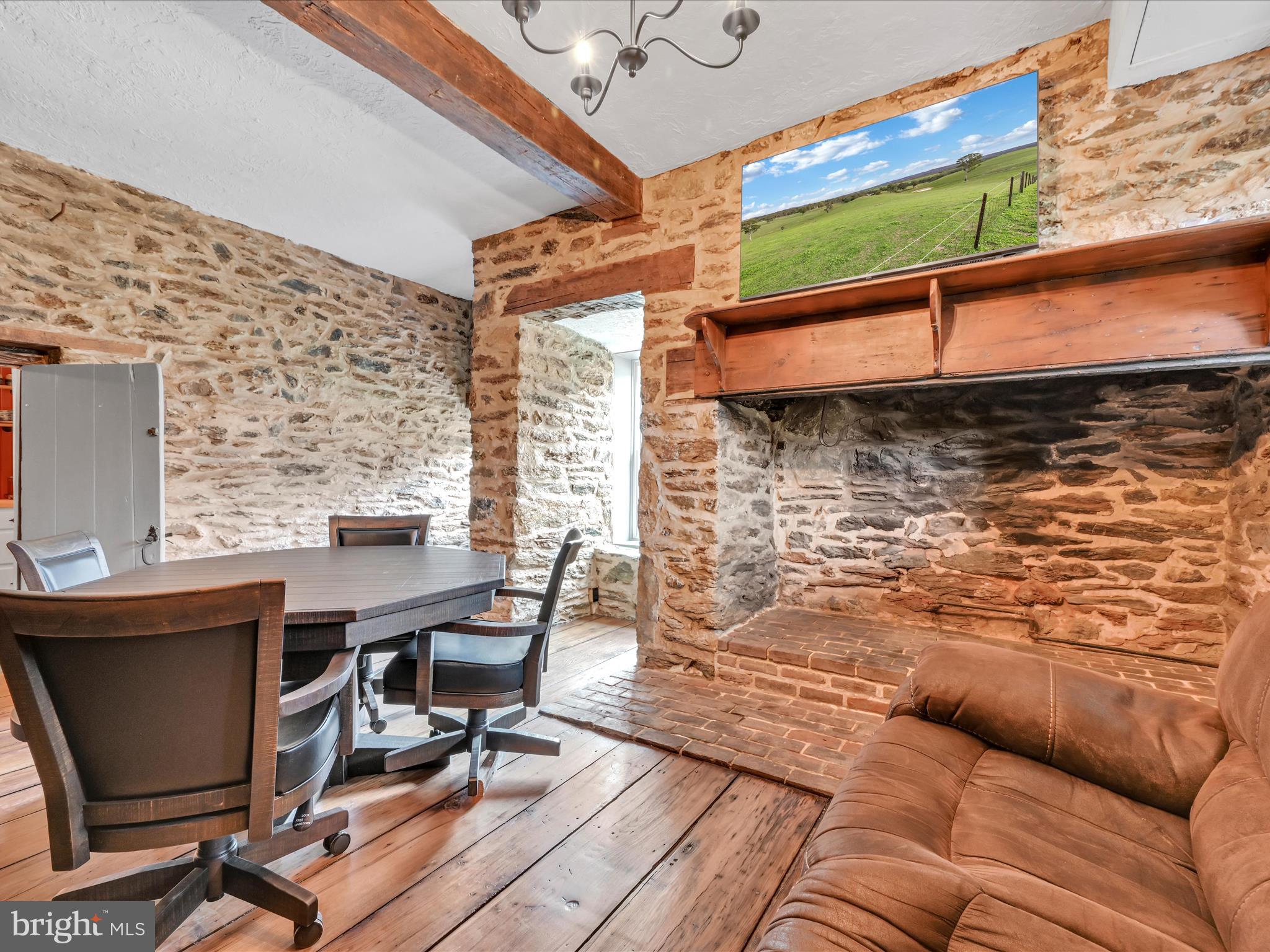 LOWER WINDSOR TWP - Residential