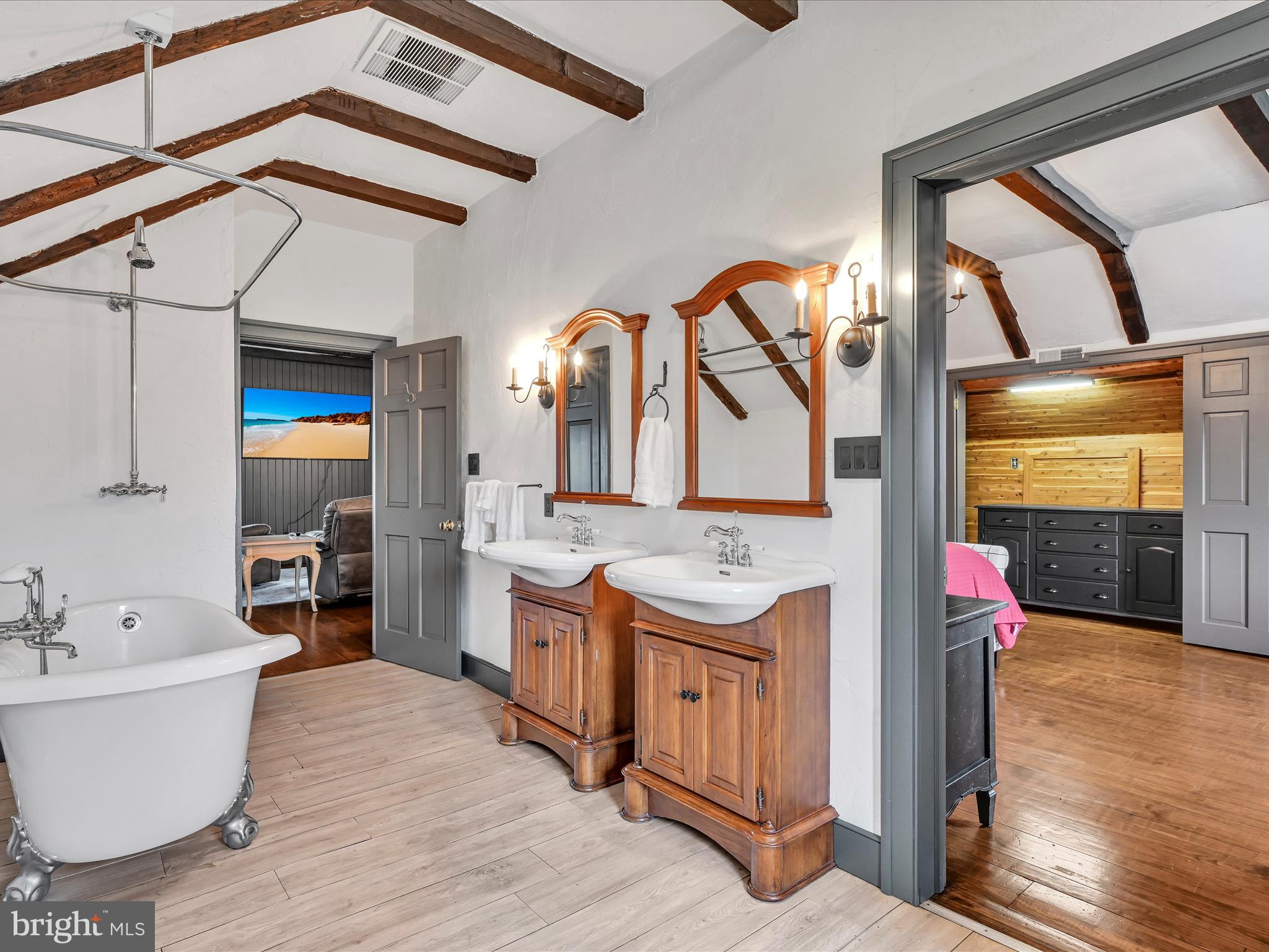 LOWER WINDSOR TWP - Residential