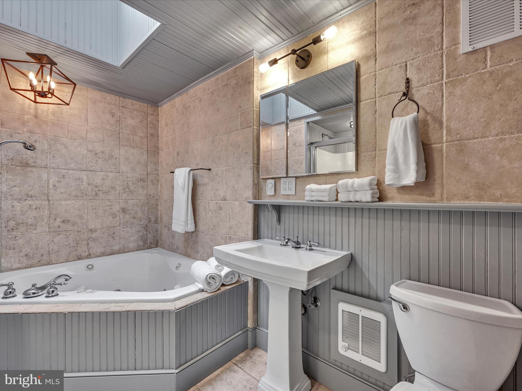 LOWER WINDSOR TWP - Residential