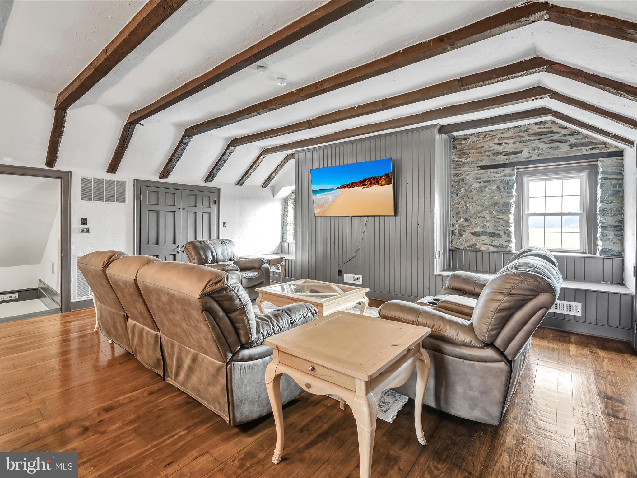 LOWER WINDSOR TWP - Residential