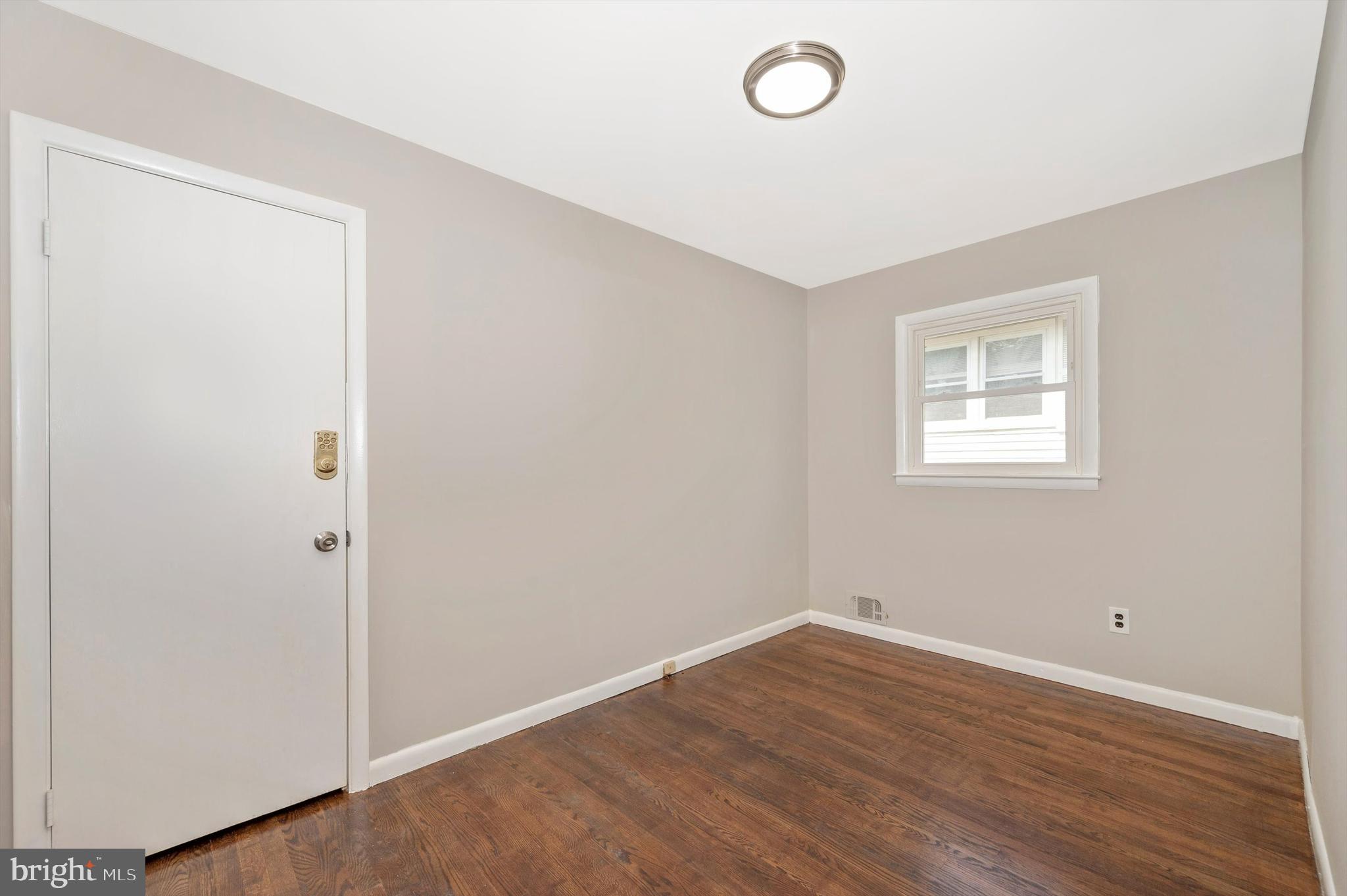 CATONSVILLE MANOR - Residential