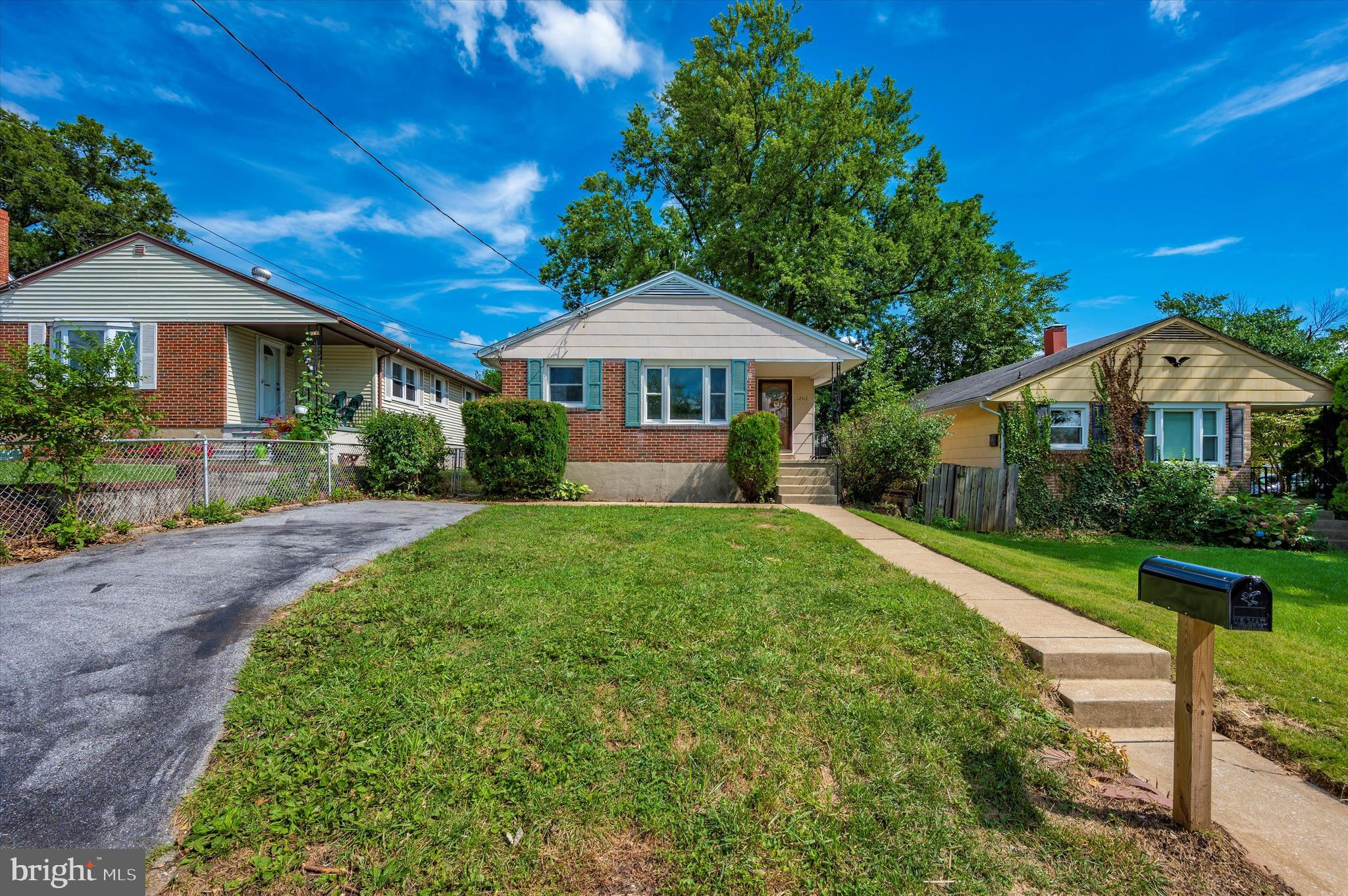 CATONSVILLE MANOR - Residential