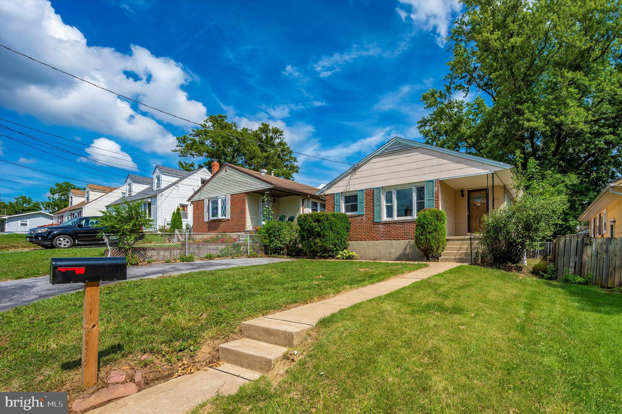 CATONSVILLE MANOR - Residential