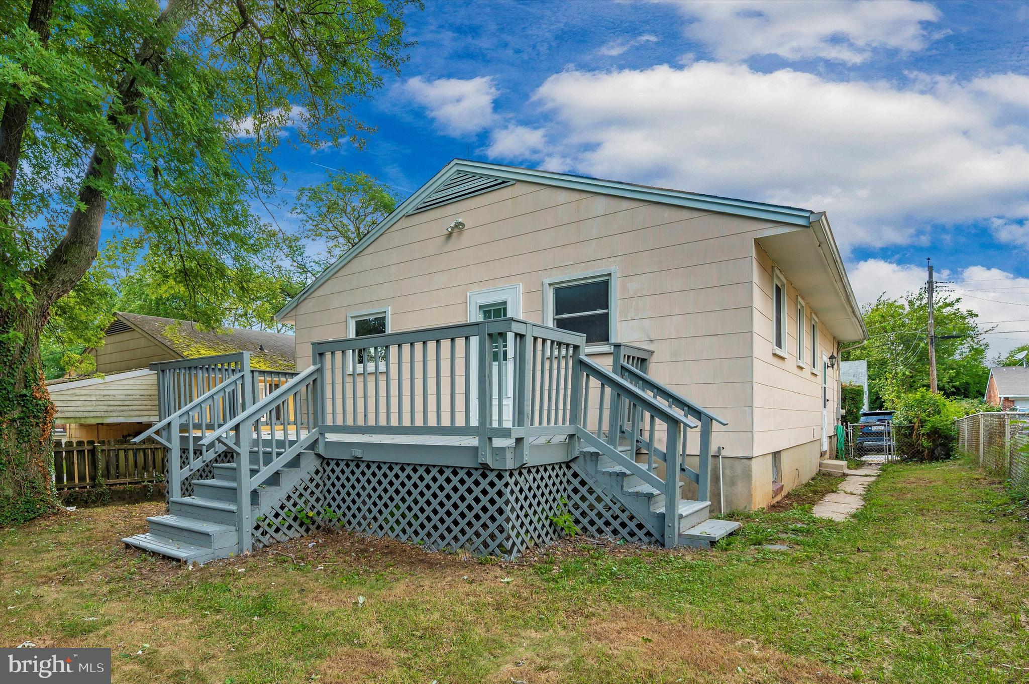 CATONSVILLE MANOR - Residential