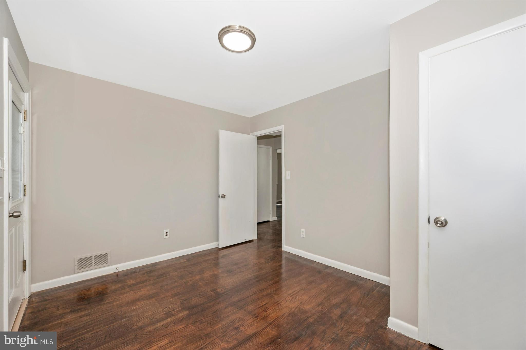 CATONSVILLE MANOR - Residential