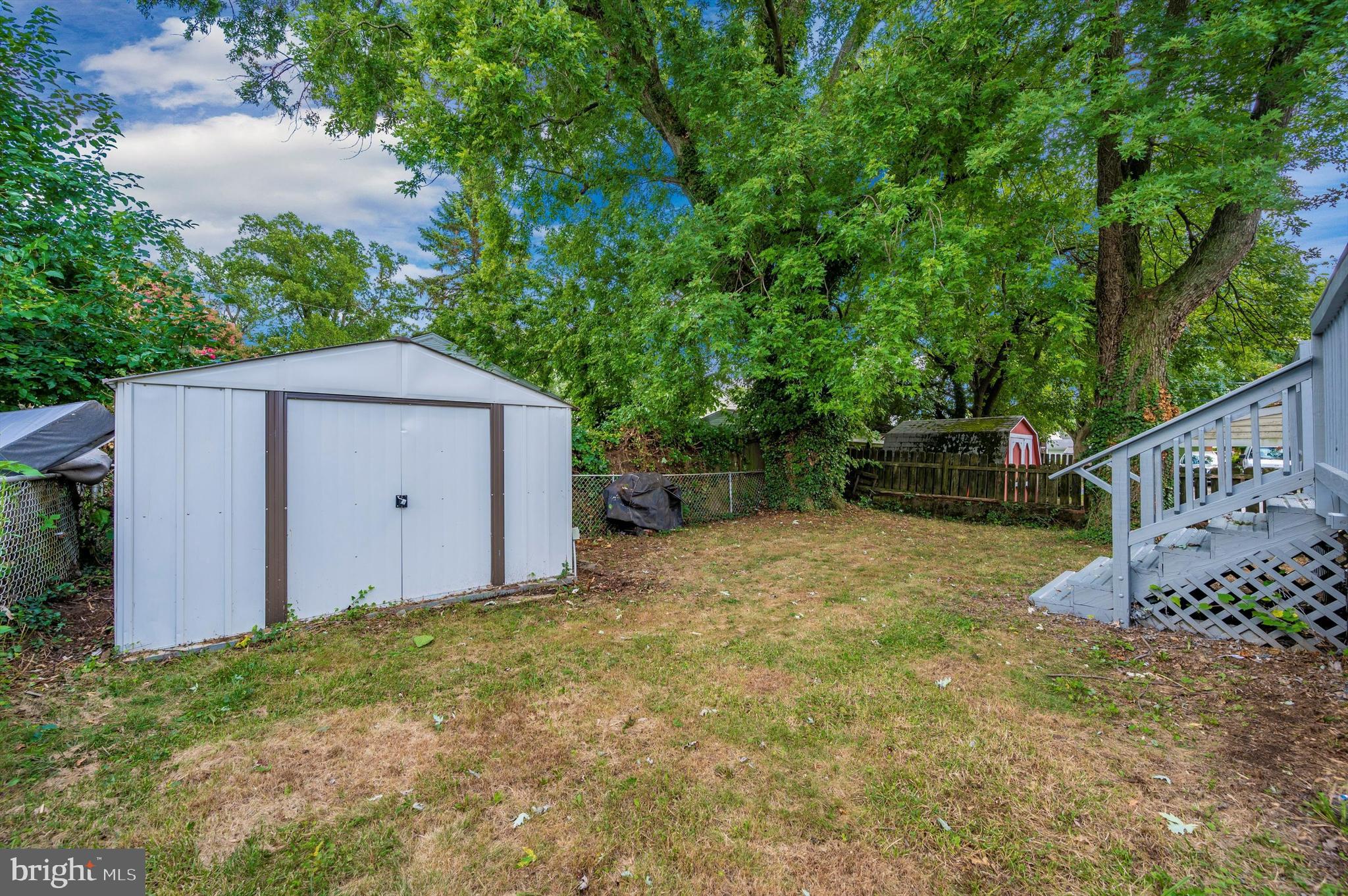 CATONSVILLE MANOR - Residential