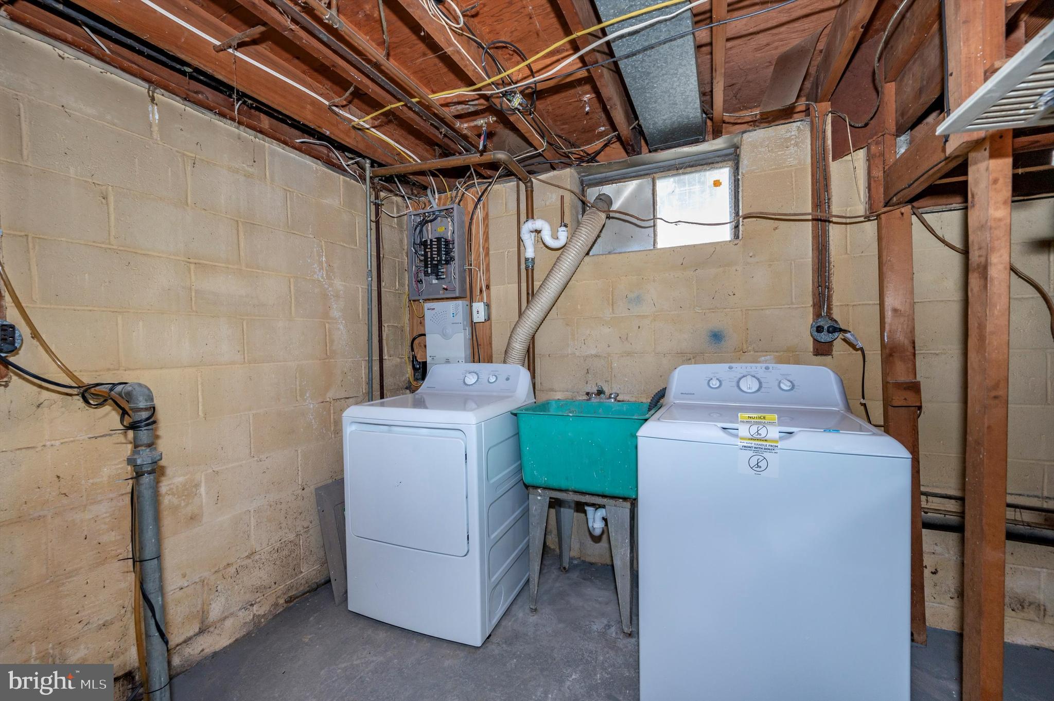 CATONSVILLE MANOR - Residential