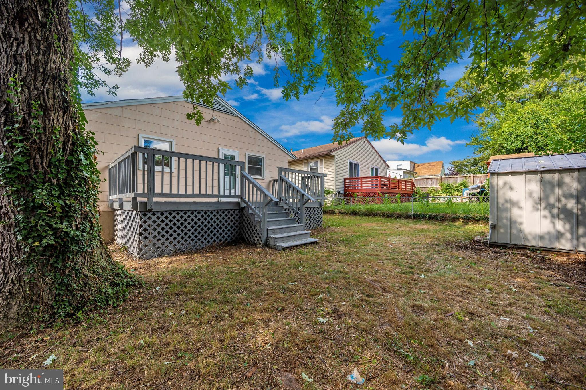 CATONSVILLE MANOR - Residential