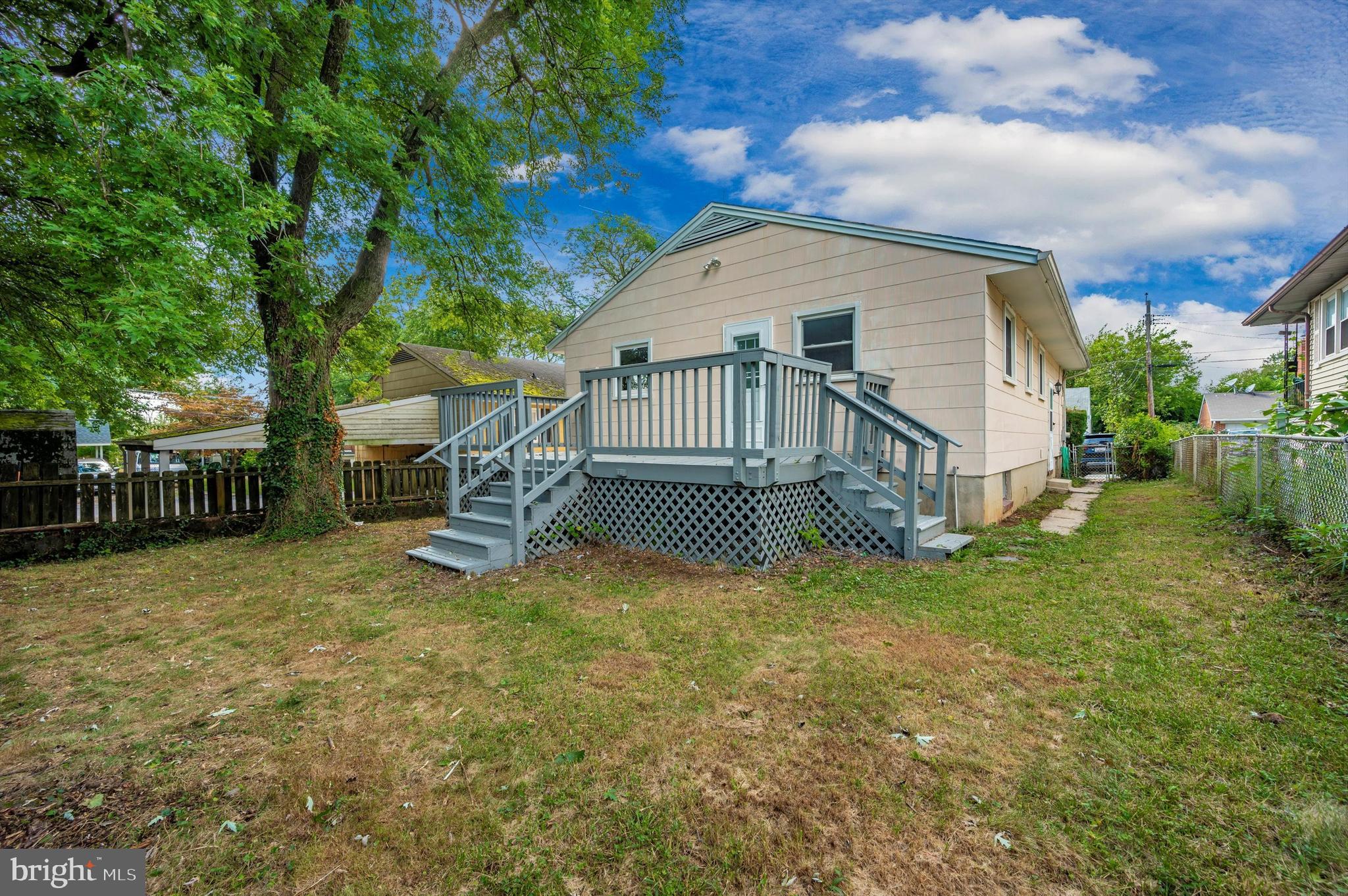 CATONSVILLE MANOR - Residential