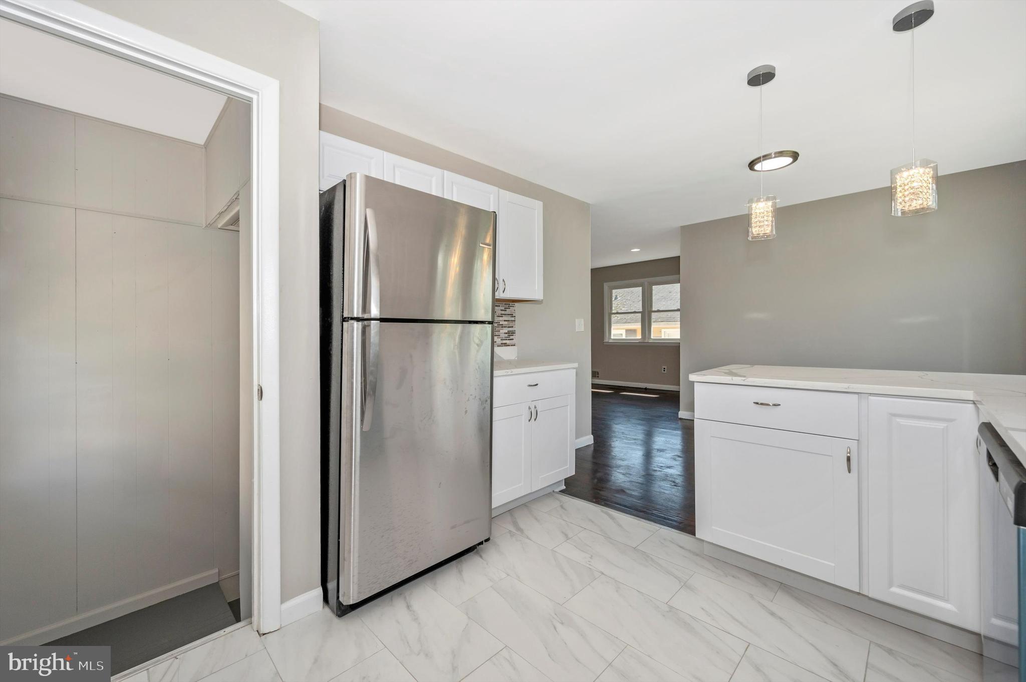 CATONSVILLE MANOR - Residential