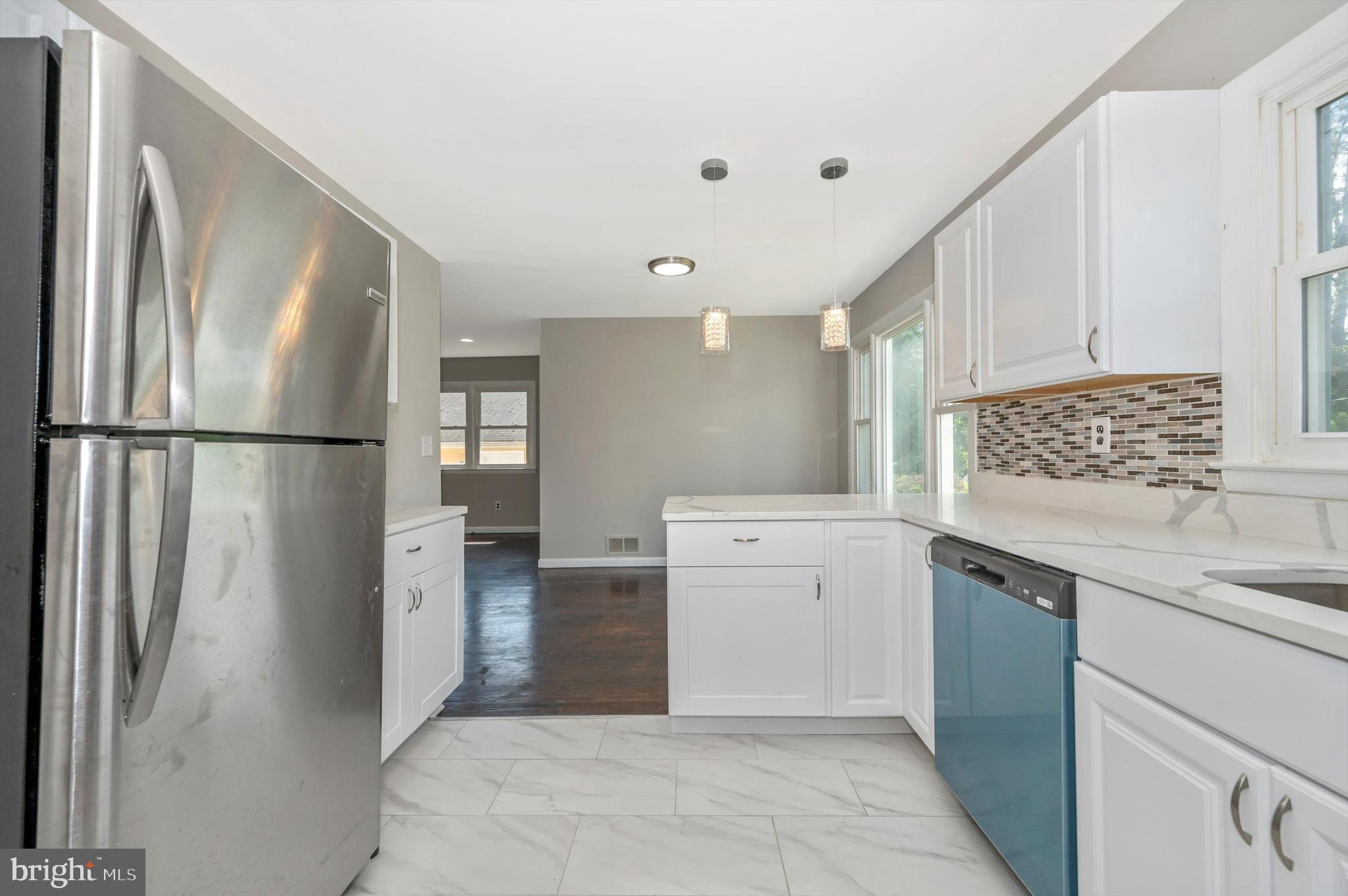 CATONSVILLE MANOR - Residential