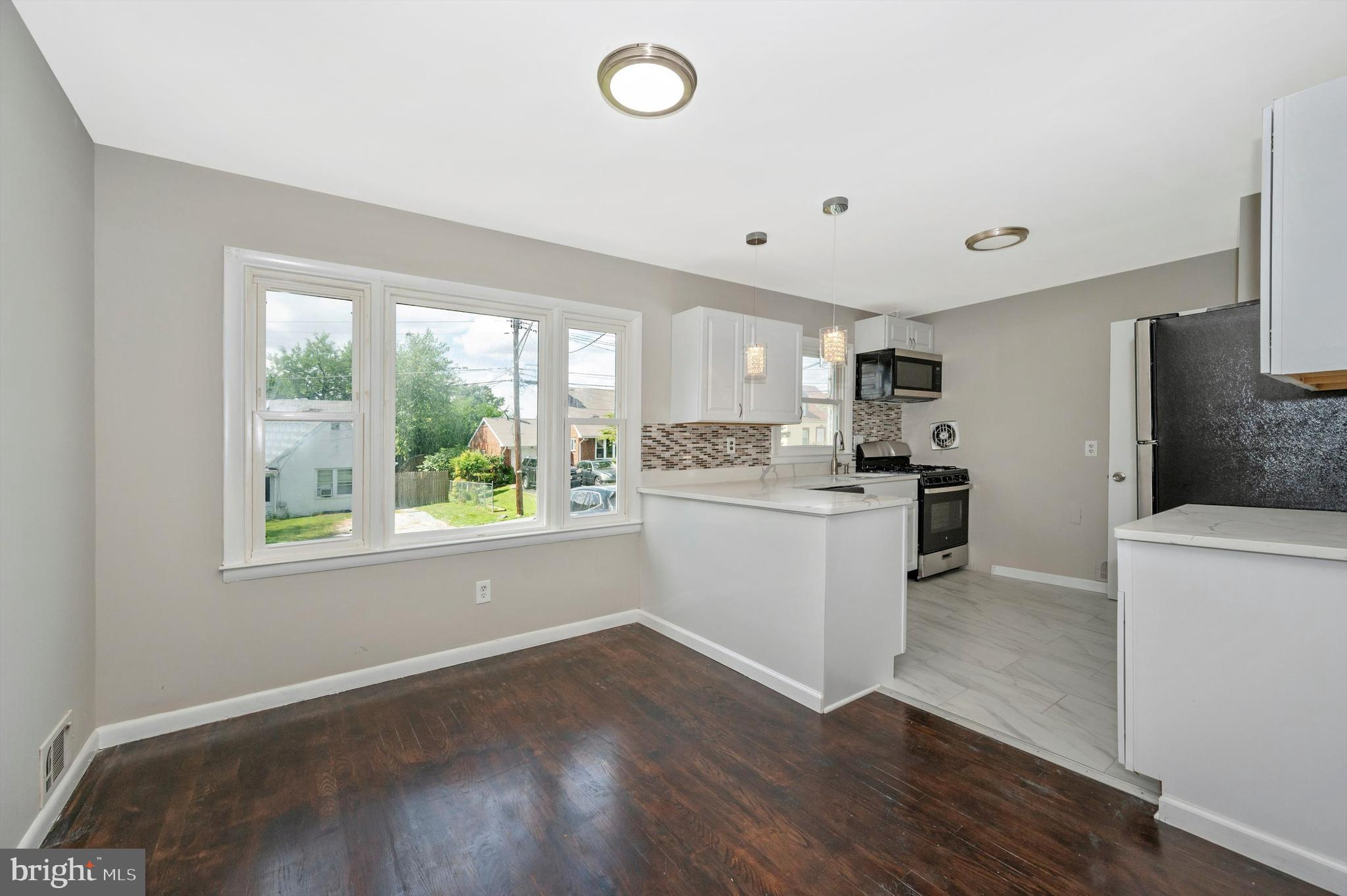 CATONSVILLE MANOR - Residential