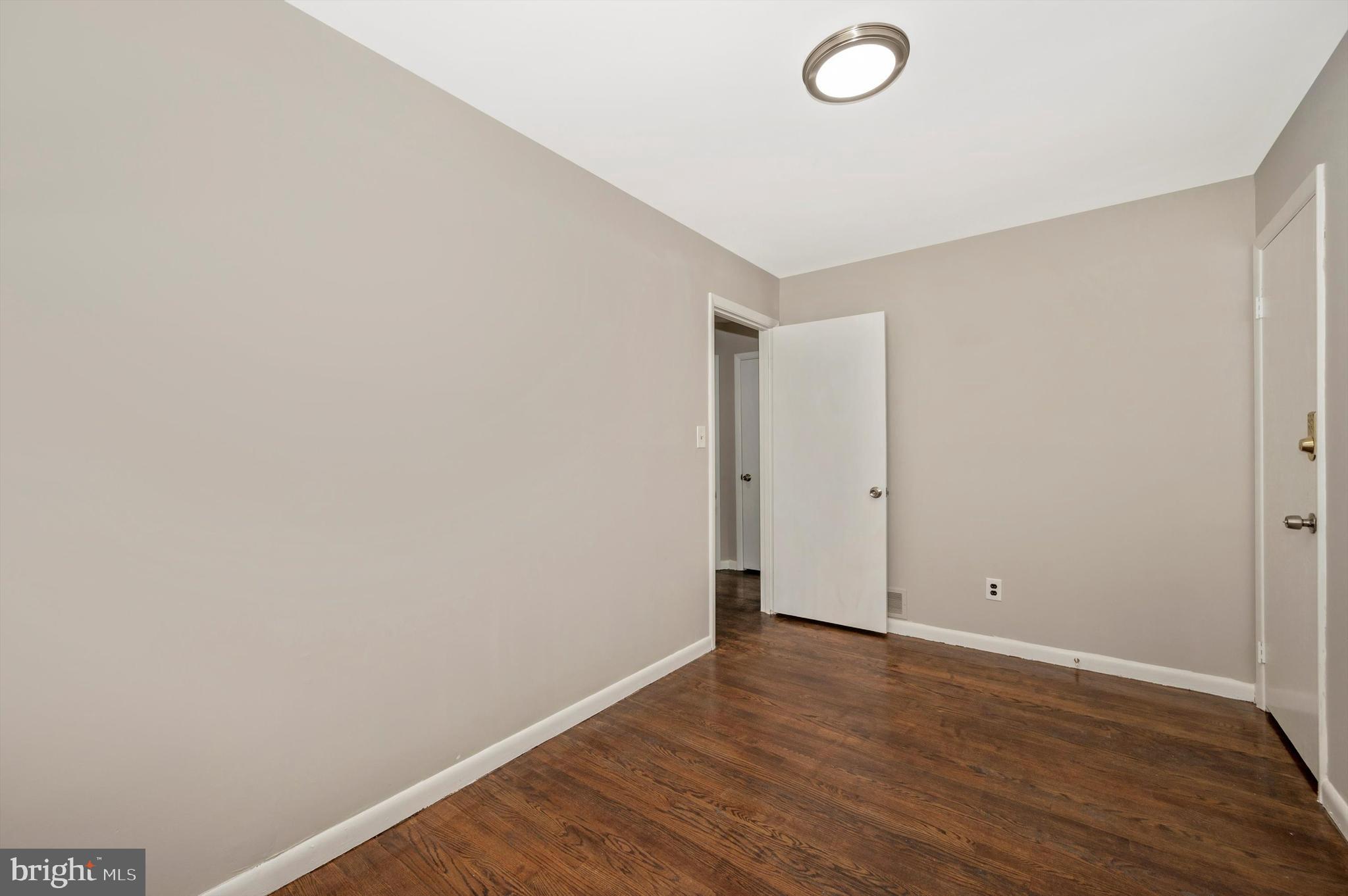 CATONSVILLE MANOR - Residential