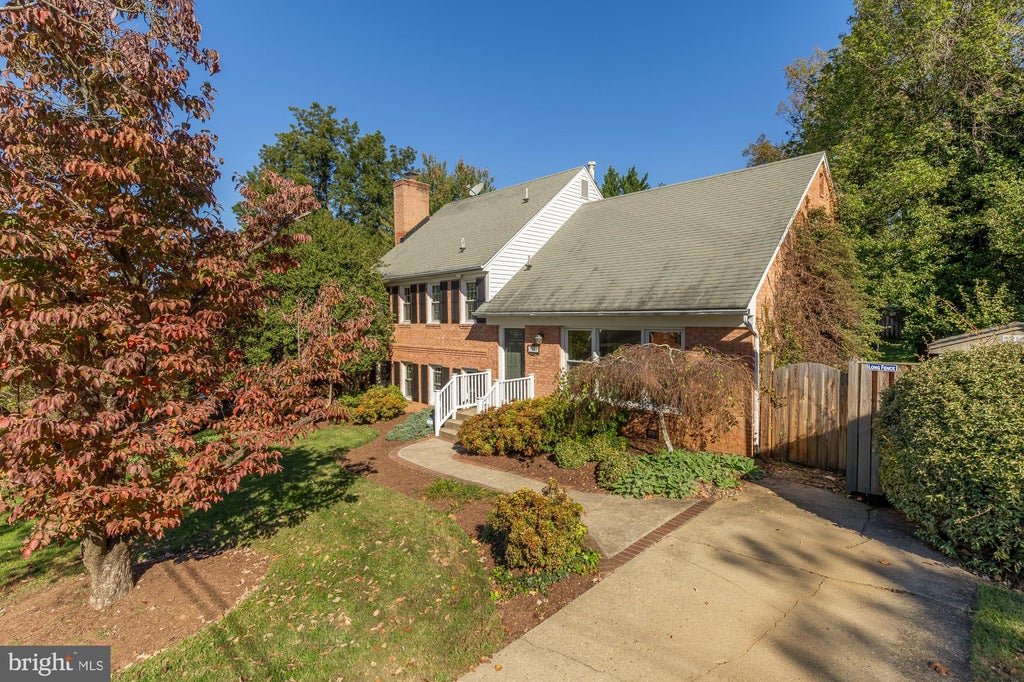 Photo of 4403 Dresden Street, KENSINGTON, MD 20895 (MLS # MDMC2261162)