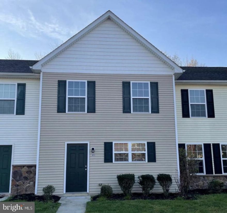 3 BEDROOM 2 FULL AND 1 HALF BATH TOWNHOME IN DESIRED CATTAIL CROSSING NEIGHBORHOOD.  WASHER & DRYER IN UNIT.   AVAILABLE TO MOVE IN IMMEDIATELY.  NO SMOKING ALLOWED. MUST USE WEICHERT REALTORS DIANA REALTY RENTAL APPLICATION AND LEASE AGREEMENT. APPLICATION FEES ARE $50 PER PERSON OVER THE AGE OF 18. MIN OF A ONE YEAR LEASE TERM, ALL APPLICANTS MUST HAVE GOOD CREDIT, AND GOOD LANDLORD REFERENCES, ALL FUNDS ARE DUE AT THE TIME OF THE LEASE SIGNING WHICH IS IMMEDIATELY AFTER THE APPLICATION IS APPROVED BY THE OWNERS IN THE FORM OF MONEY ORDERS OR A CASHIERS CHECK. PETS CONSIDERED ON A CASE-BY-CASE BASIS.