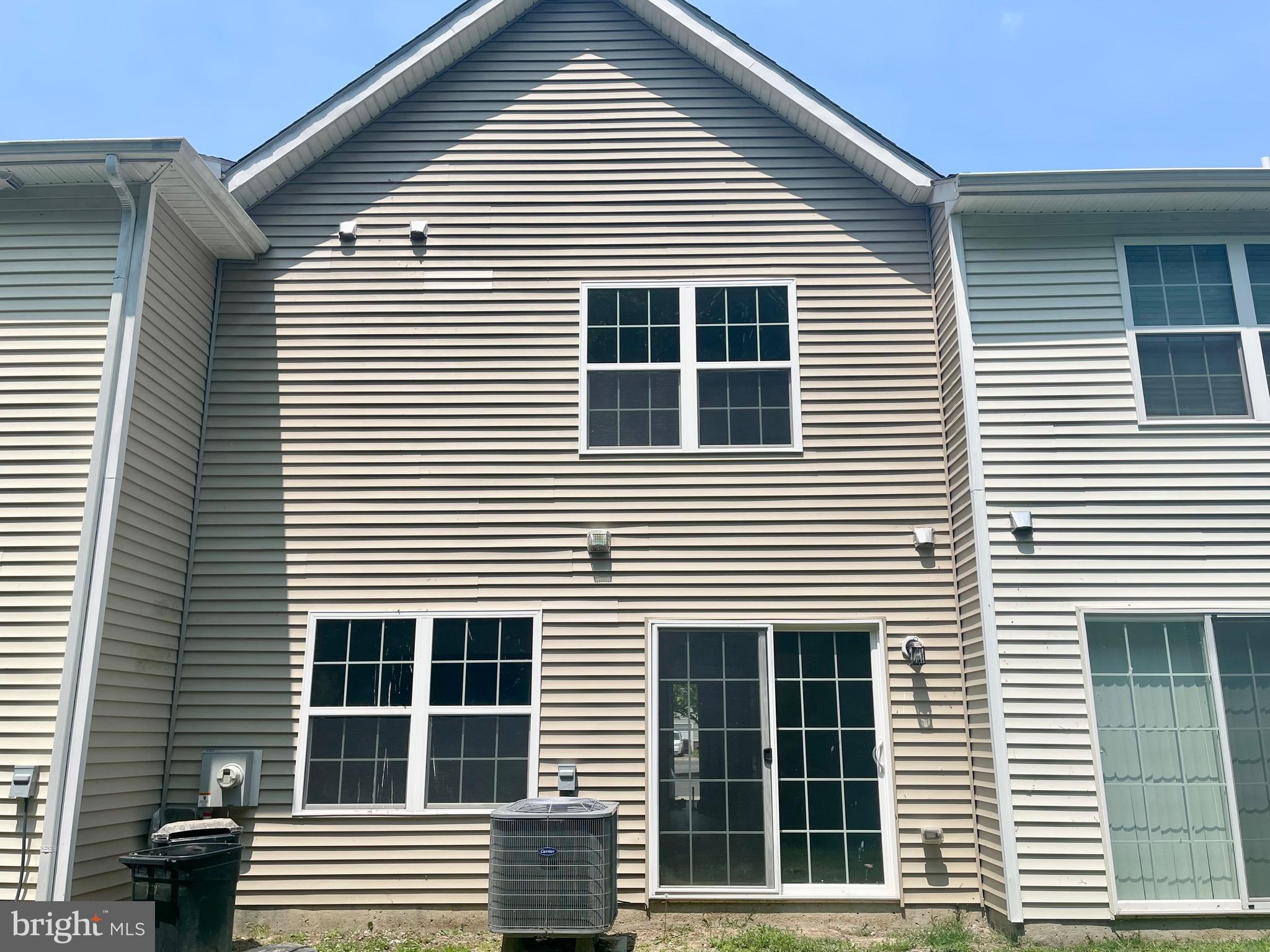 CATTAIL CROSSING - Residential Lease