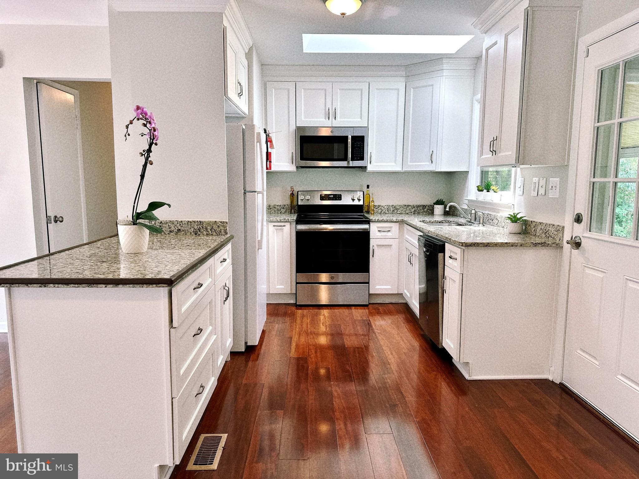 KINGS COLONY - Residential Lease