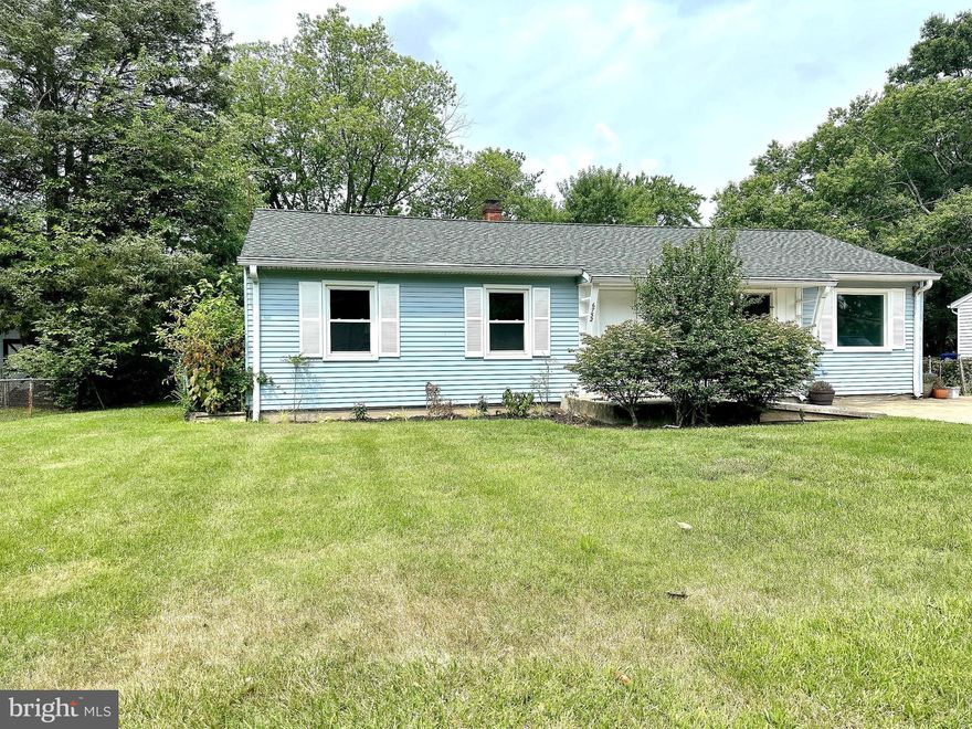 Move-in ready, available immediately.  Spacious 4 beds and 2 baths on a large lot, fenced in, with lots of natural lighting.  Beautiful kitchen, granite countertop with window above the sink looking out to sun room and backyard.  Separated laundry room.  Sun room is walking out to the large back yard.  Price is to be rented  ASAP.  Apply before it's gone.