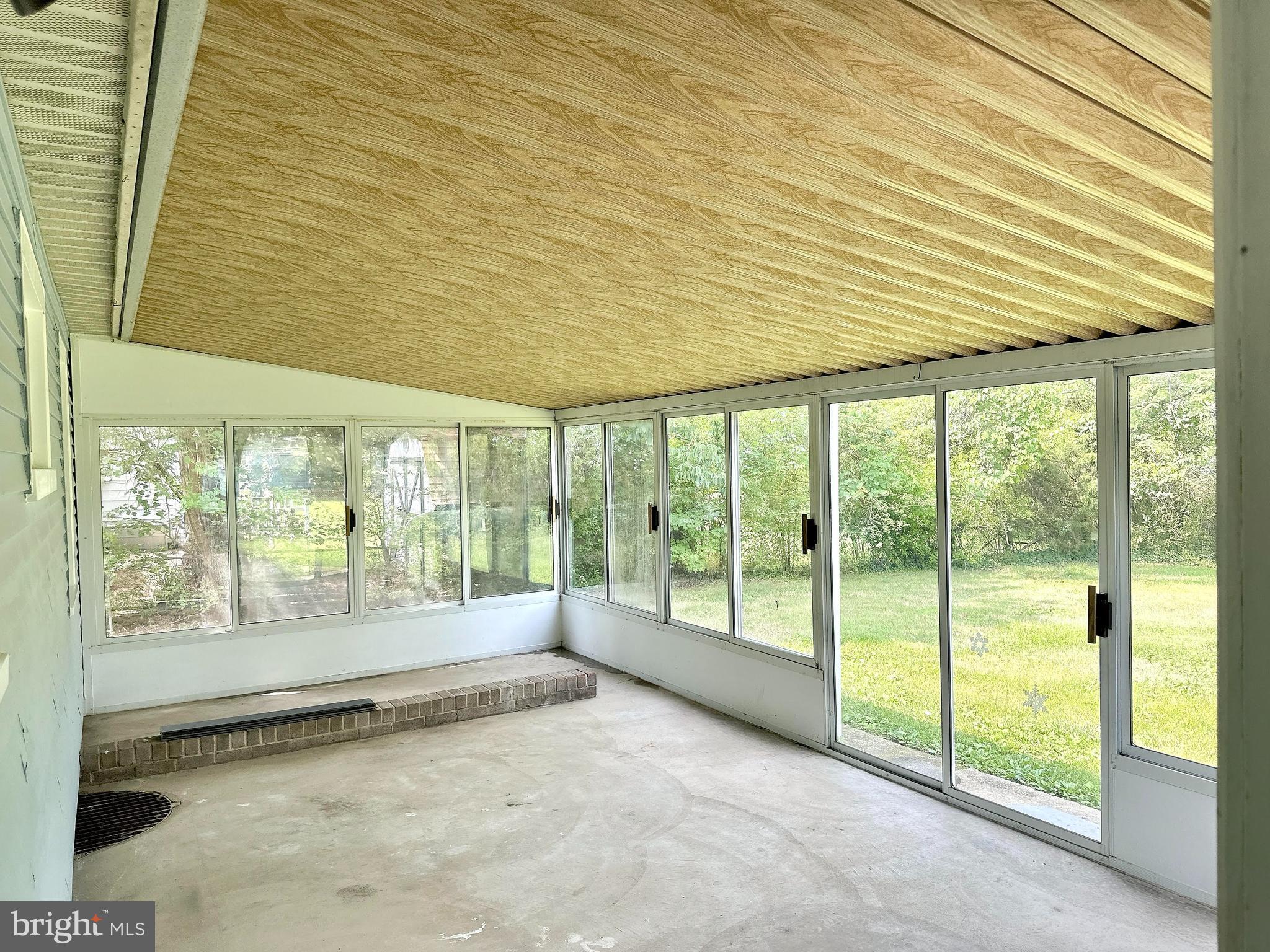 KINGS COLONY - Residential Lease