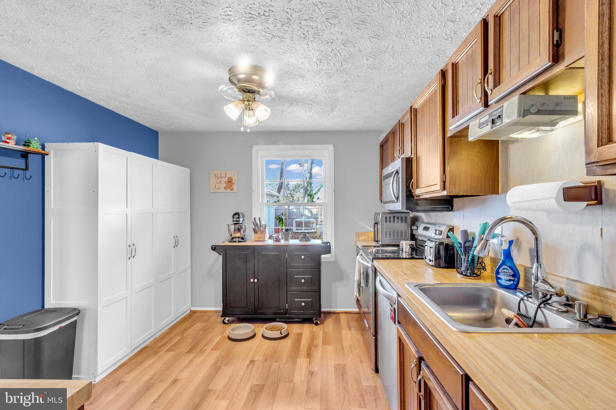 MIDDLE RIVER - Residential