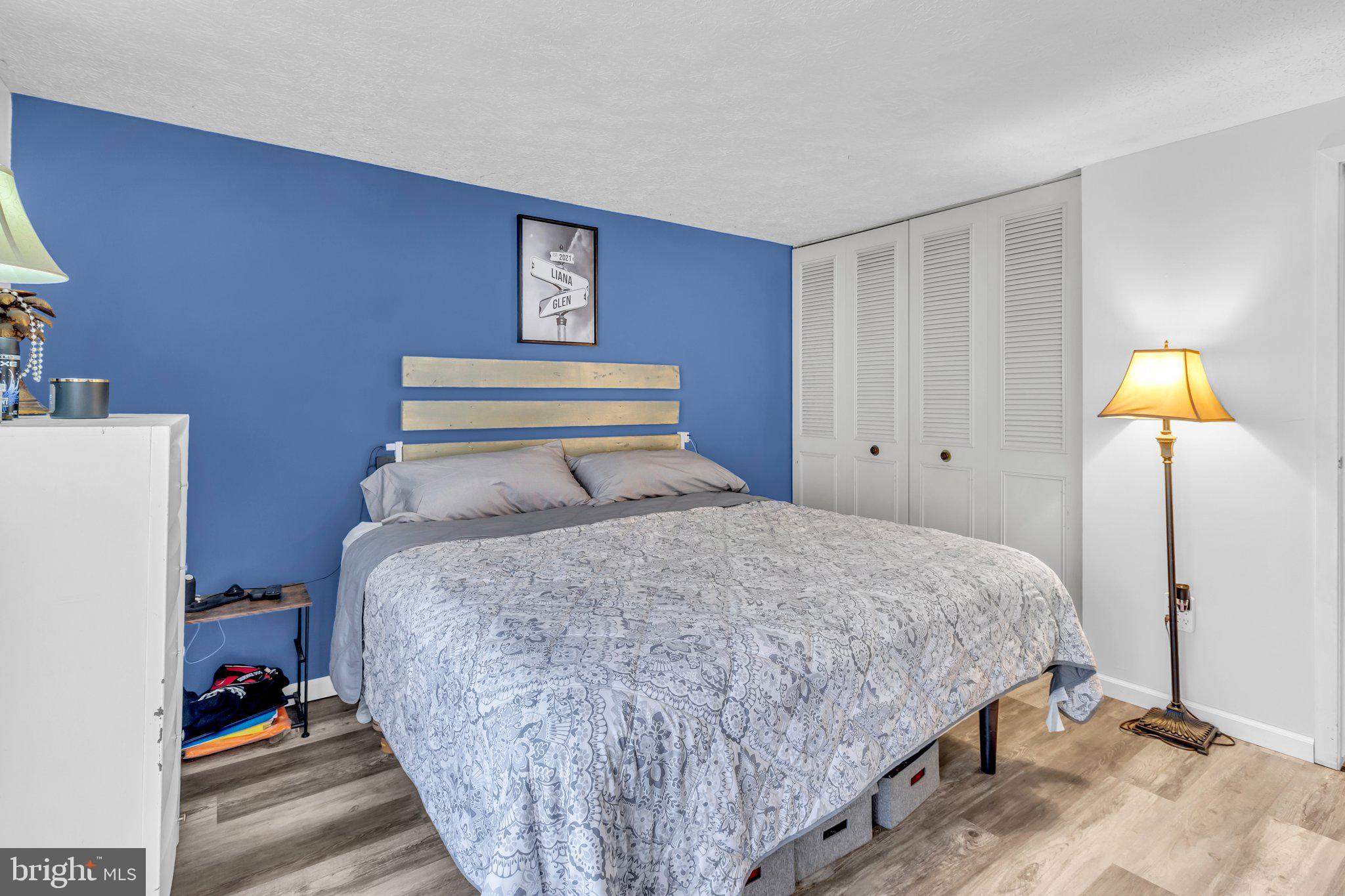 MIDDLE RIVER - Residential